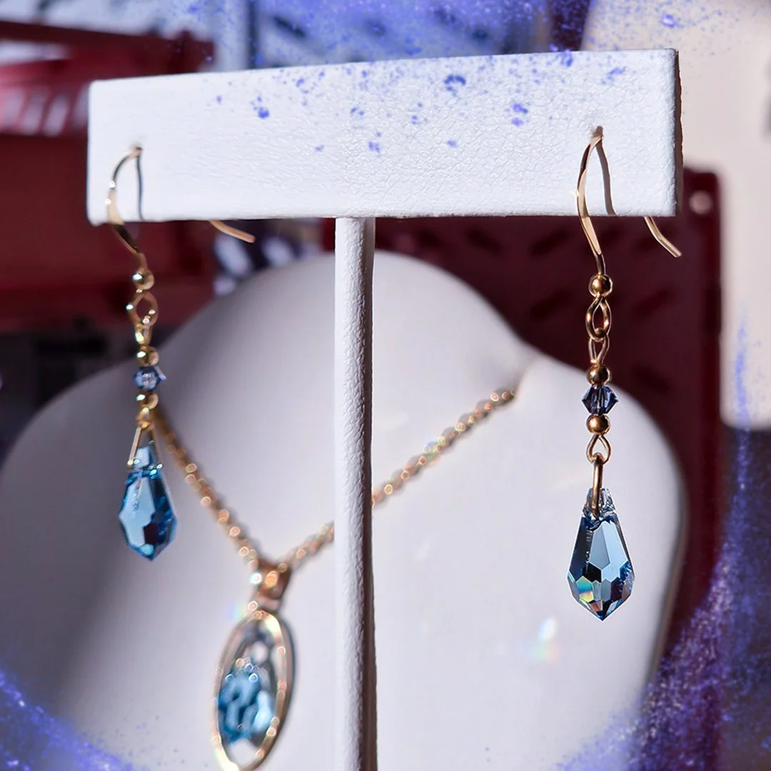 Kpop Demon Hunters Zoey Gold Square.jpg