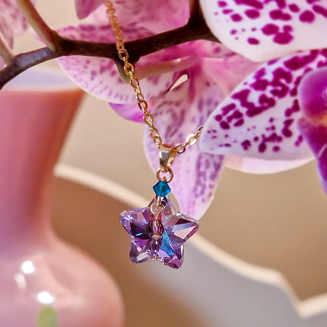 Espeon Necklace Gold Square.jpg