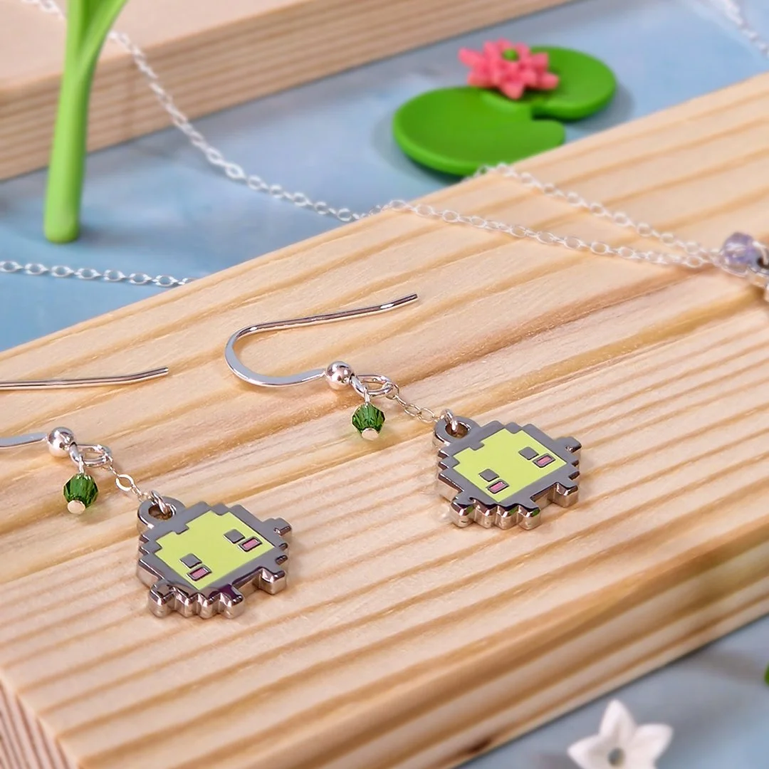 Cutimo Earrings Silver Green Square.jpg