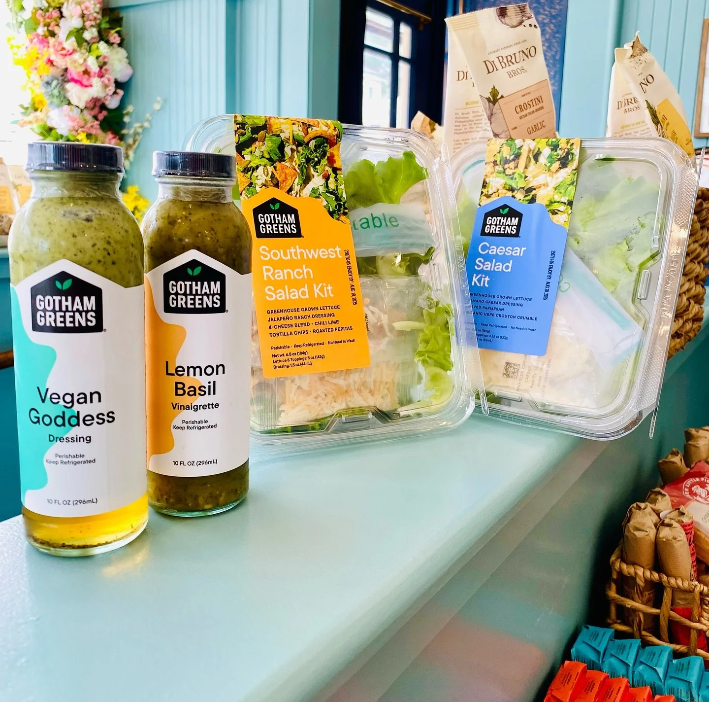 Gotham Greens Salad Kits and dressings! Add them in the mix as a base for a light summer dinner. Top it off with chickpeas, black beans or Zwinthinz! Keep it light and healthy to balance with a nice Chardonnay or Sauvignon Blanc ;) #saladkits #keepit