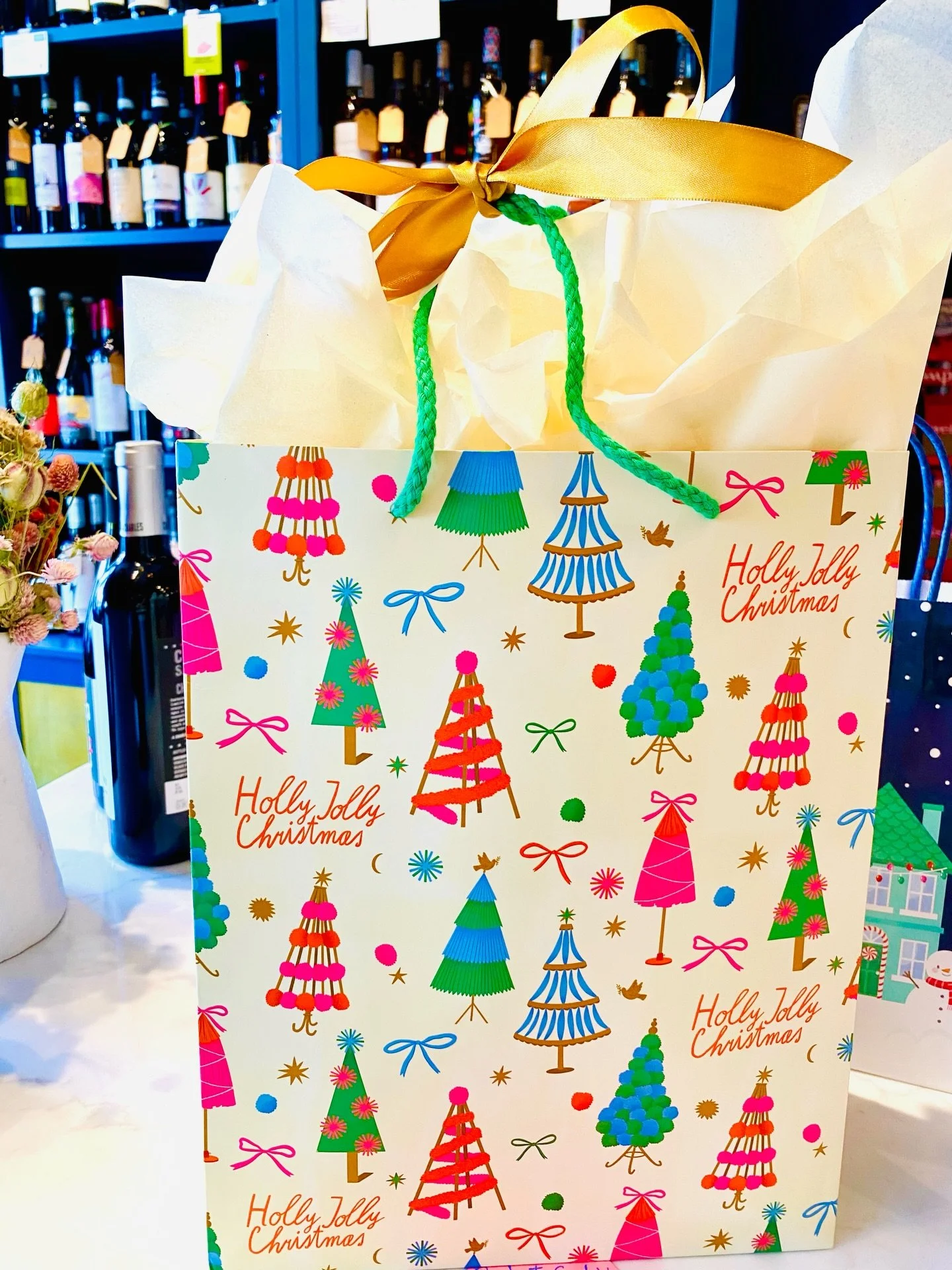 Some gifting inspiration! We have a few grab and go gift bags and boxes for those who do not have time or can&rsquo;t muster the energy to think about another gift! 🎁🛍️ stop in to grab n&rsquo; go or ask us to customize a gift with your ideas and k