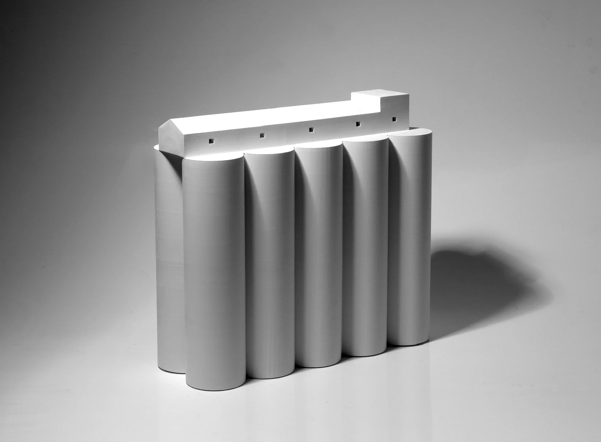 Escultura con placas