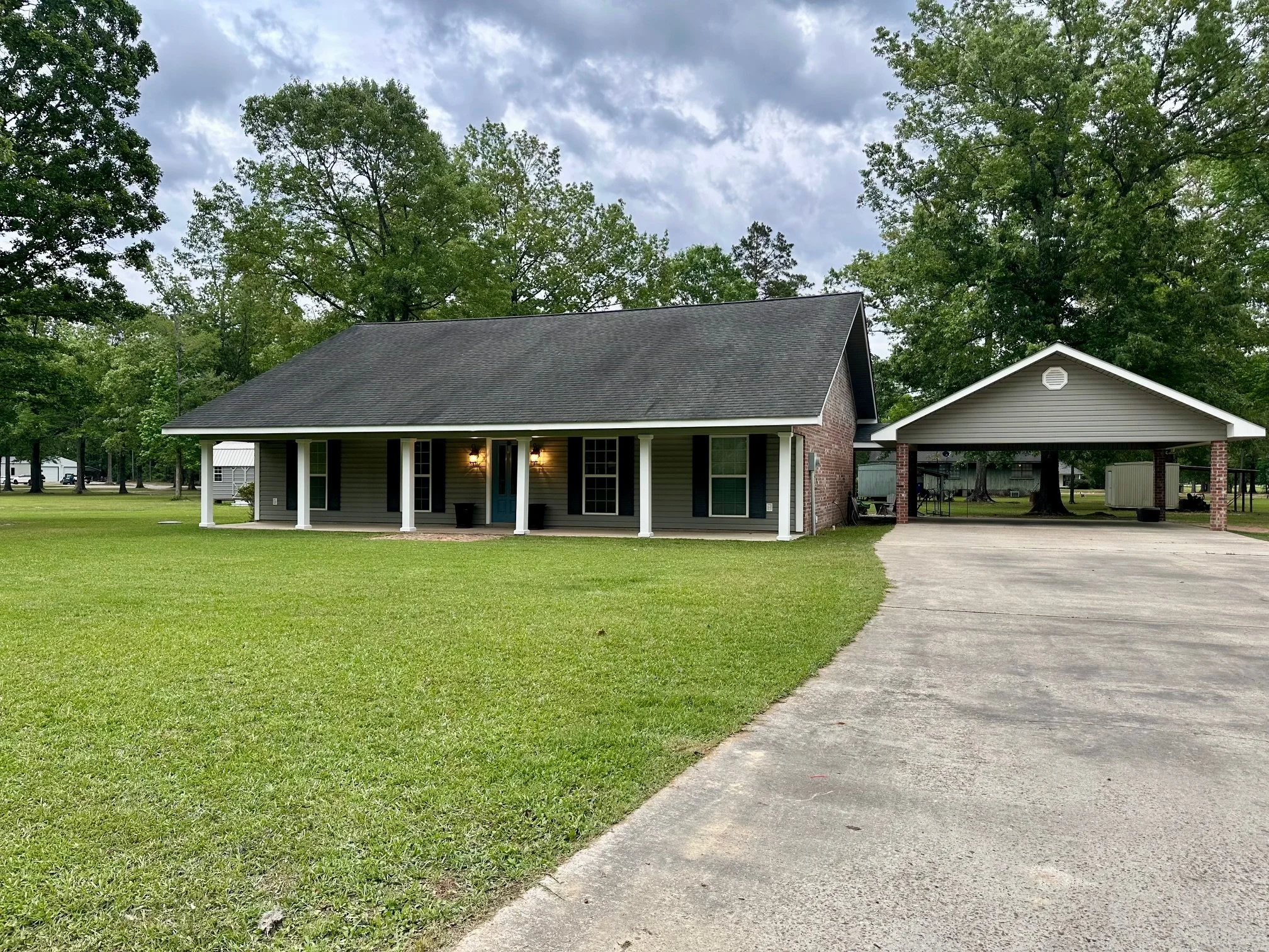 1147 Lumberman Dr       Urania La 71480  //  $285,000