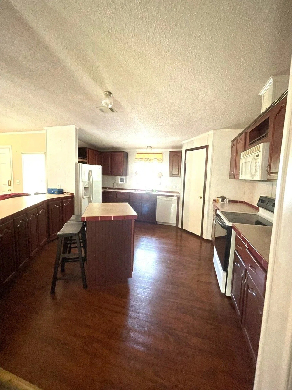 2273 Allen Street Jena, LA 71342 137,500 — CREEKSIDE REALTY, LLC