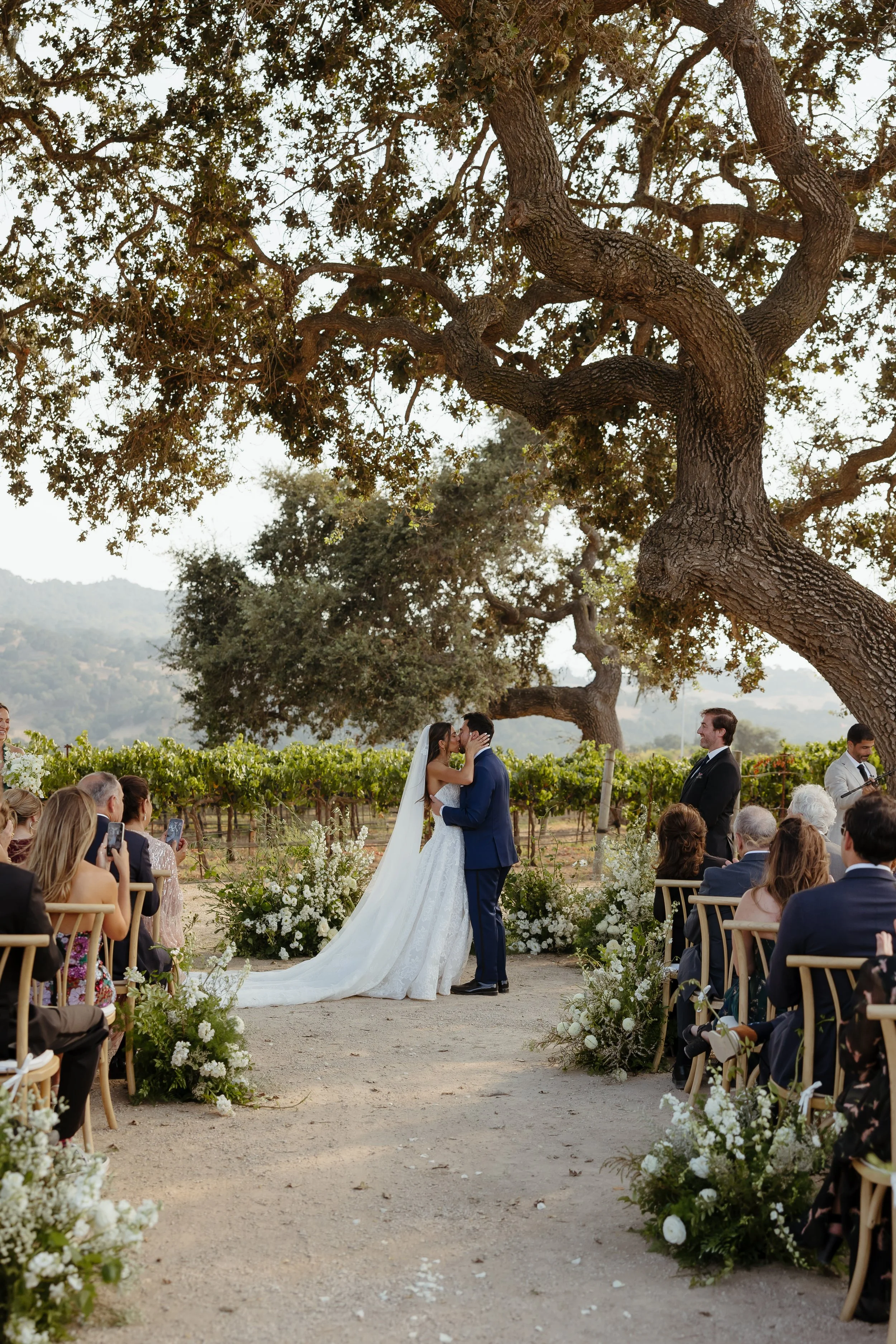 L&M-Sunstone-winery-wedding--24.jpg