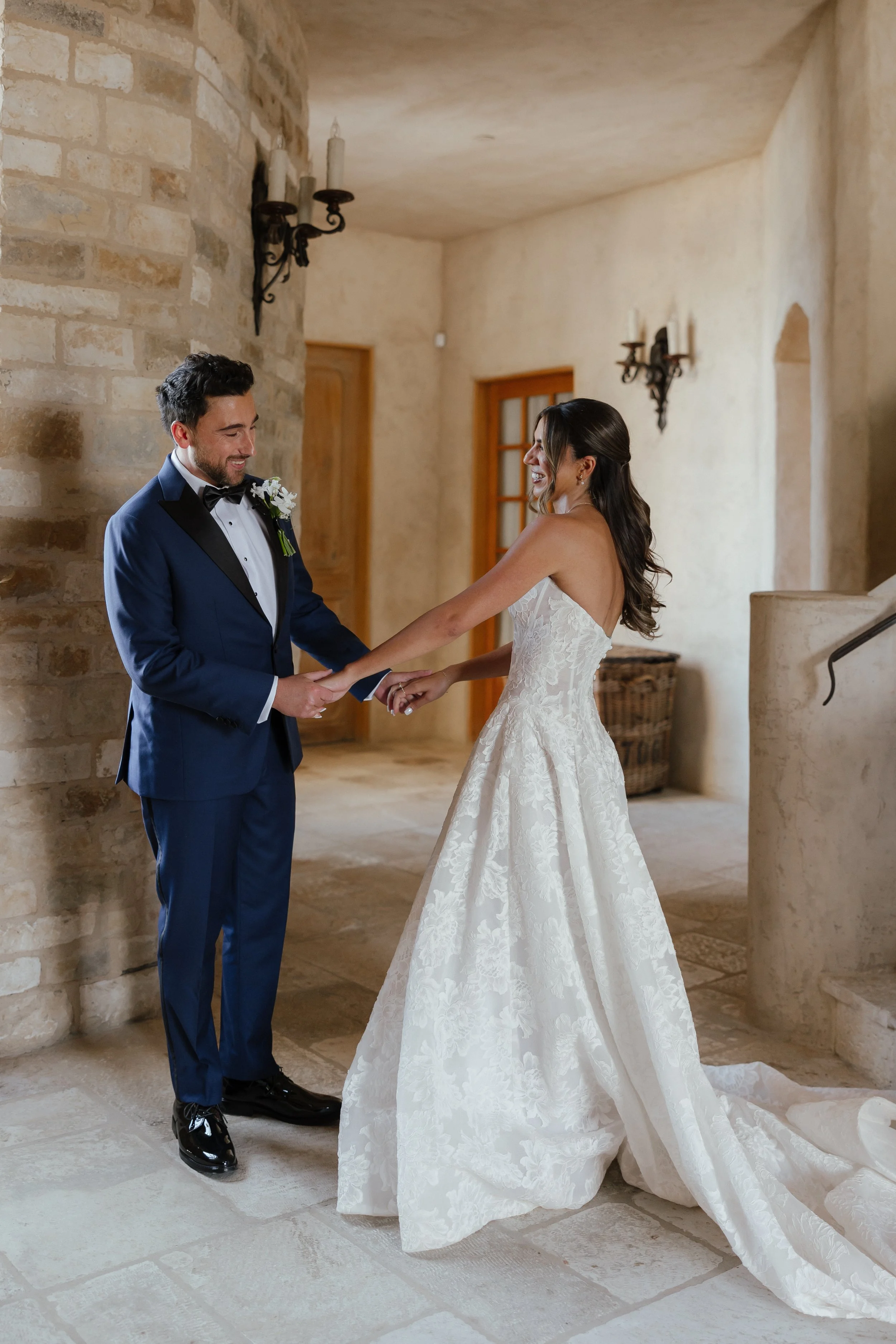 L&M-Sunstone-winery-wedding--9.jpg