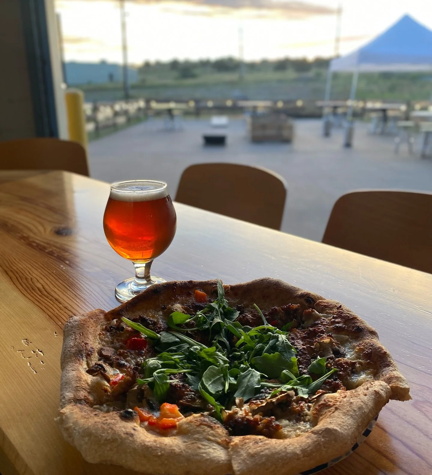 The Mining District M&auml;rzen pairing nicely with @eatfireandicepizza 🍻🍕 Cheers! #newmexico #craftbeer #pizzaandbeer #oktoberfest #m&auml;rzen #openspacebrewing @nmbrewersguild
