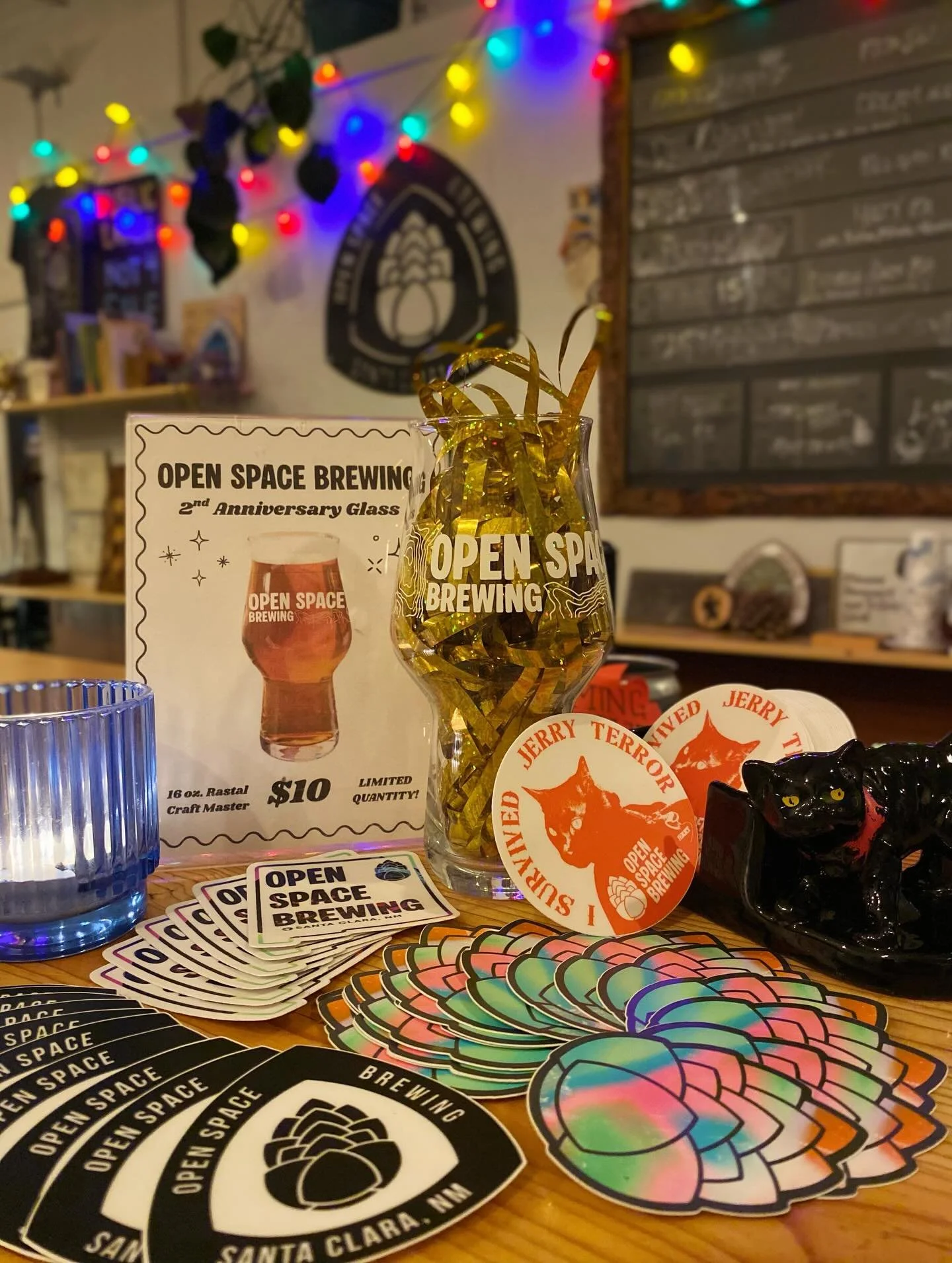 Give the gift of Open Space Brewing! 2nd Anniversary glassware (limit 6 pp!), stickers, + e-gift cards to share with your loved ones. Taproom OPEN only ✨TWO✨more days this year before winter-break-adventure-time: 🚨12/20 + 12/27 🚨

Thank you for sup