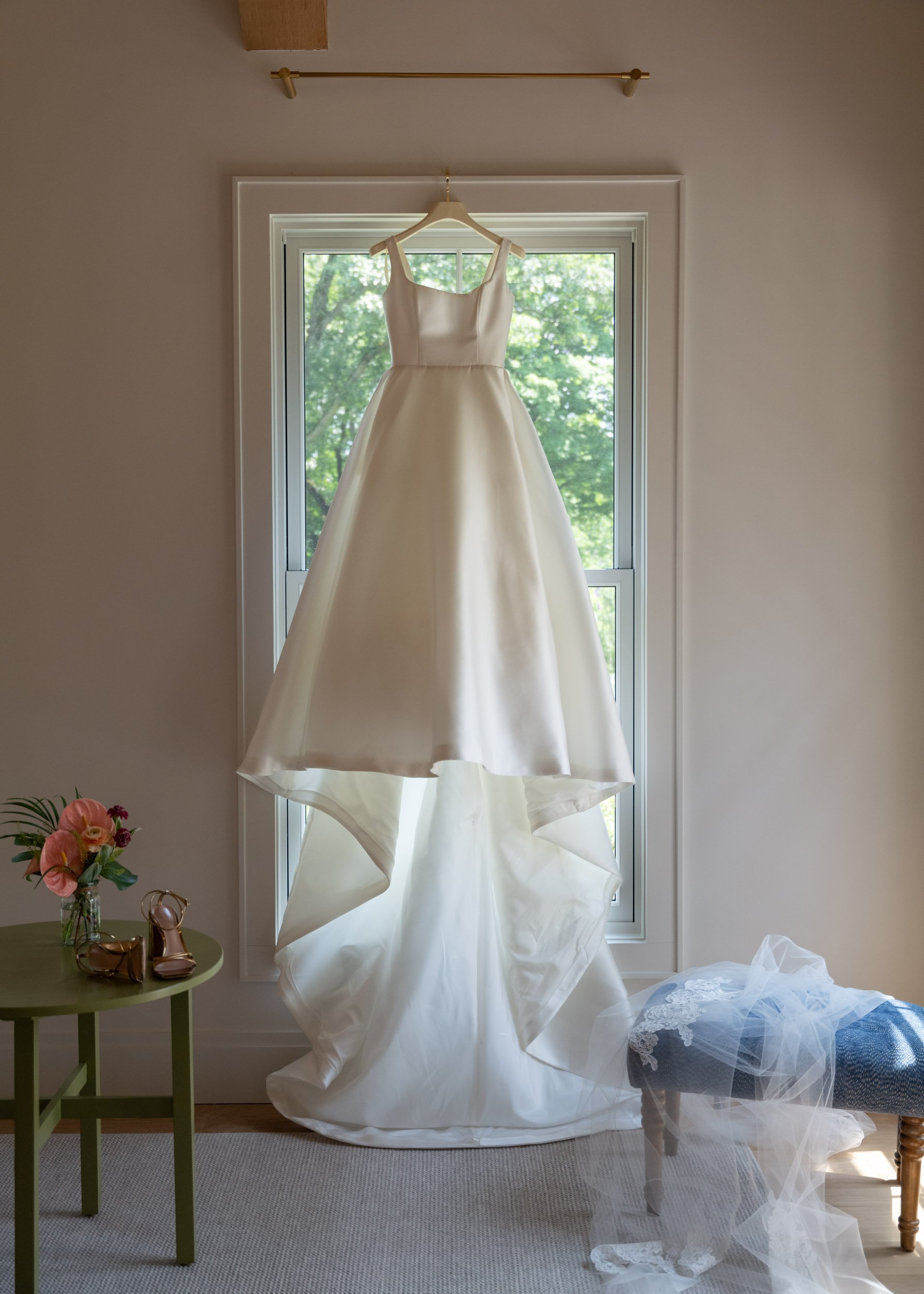2024-PasNee-Wed-peek-0002.jpg