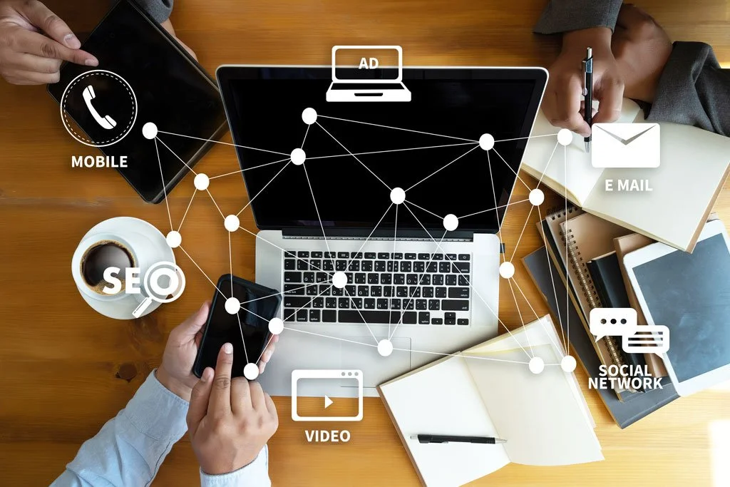 Realizzazione eCommerce in Svizzera - Social Interaction | Konsul KMi