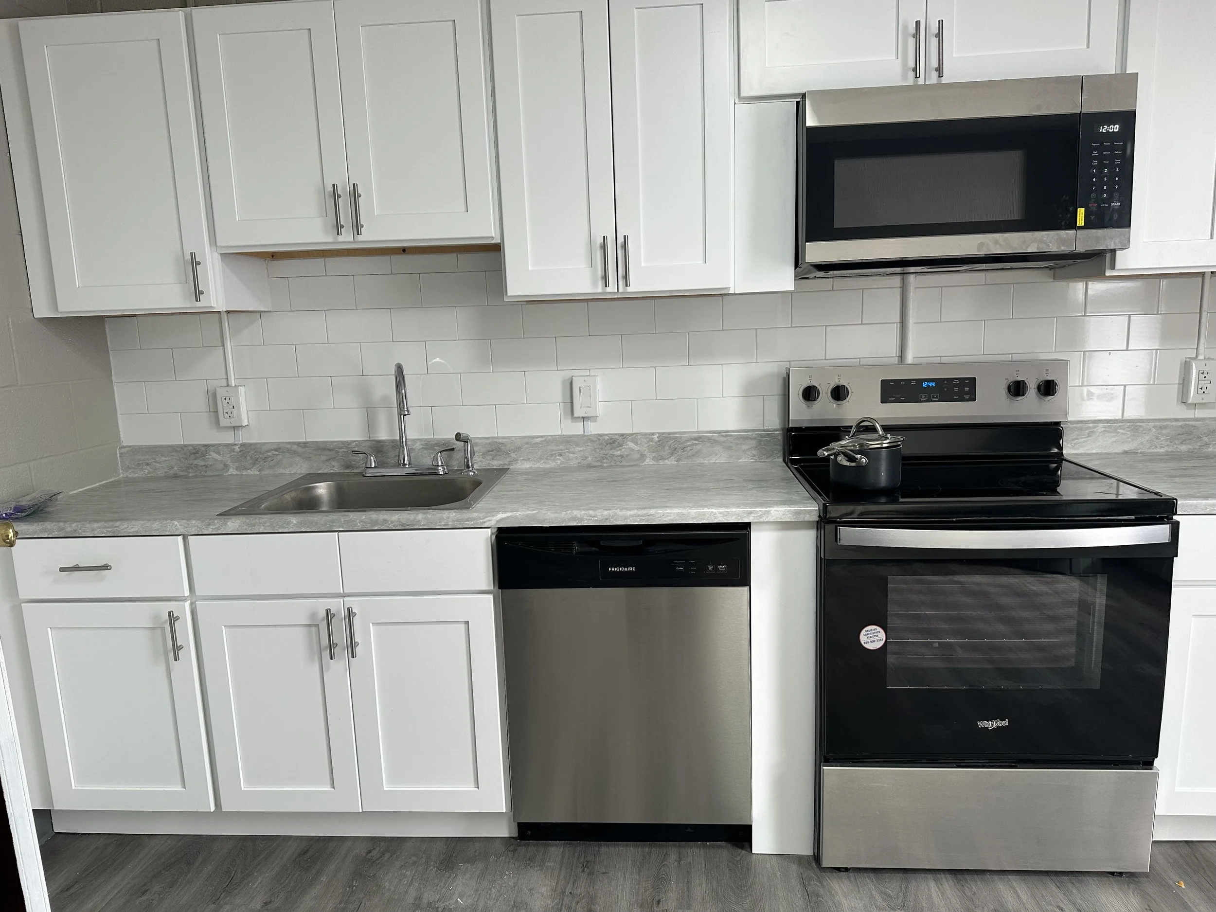 Pratt kitchen 1.jpeg