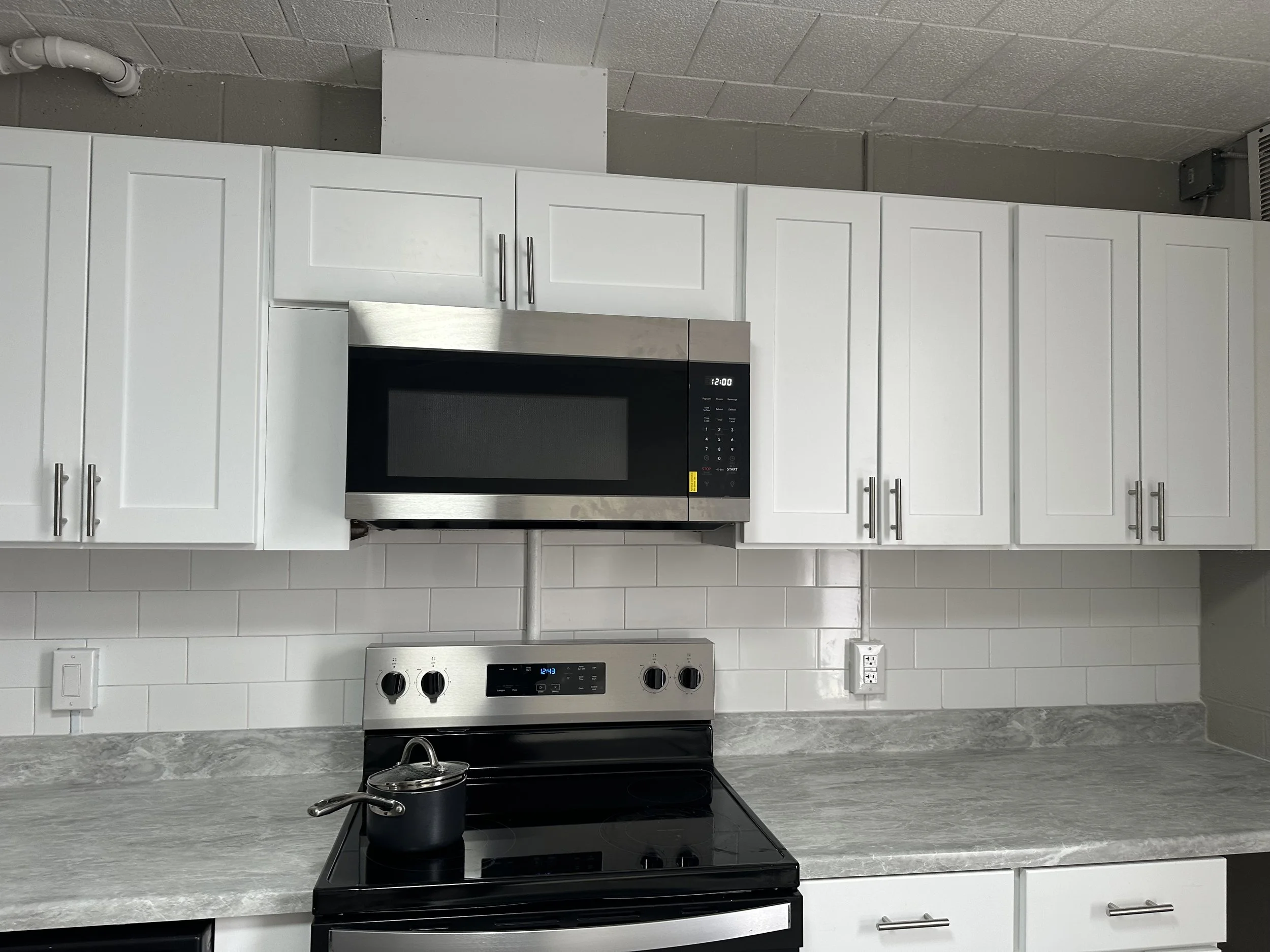 Pratt kitchen 2.jpeg