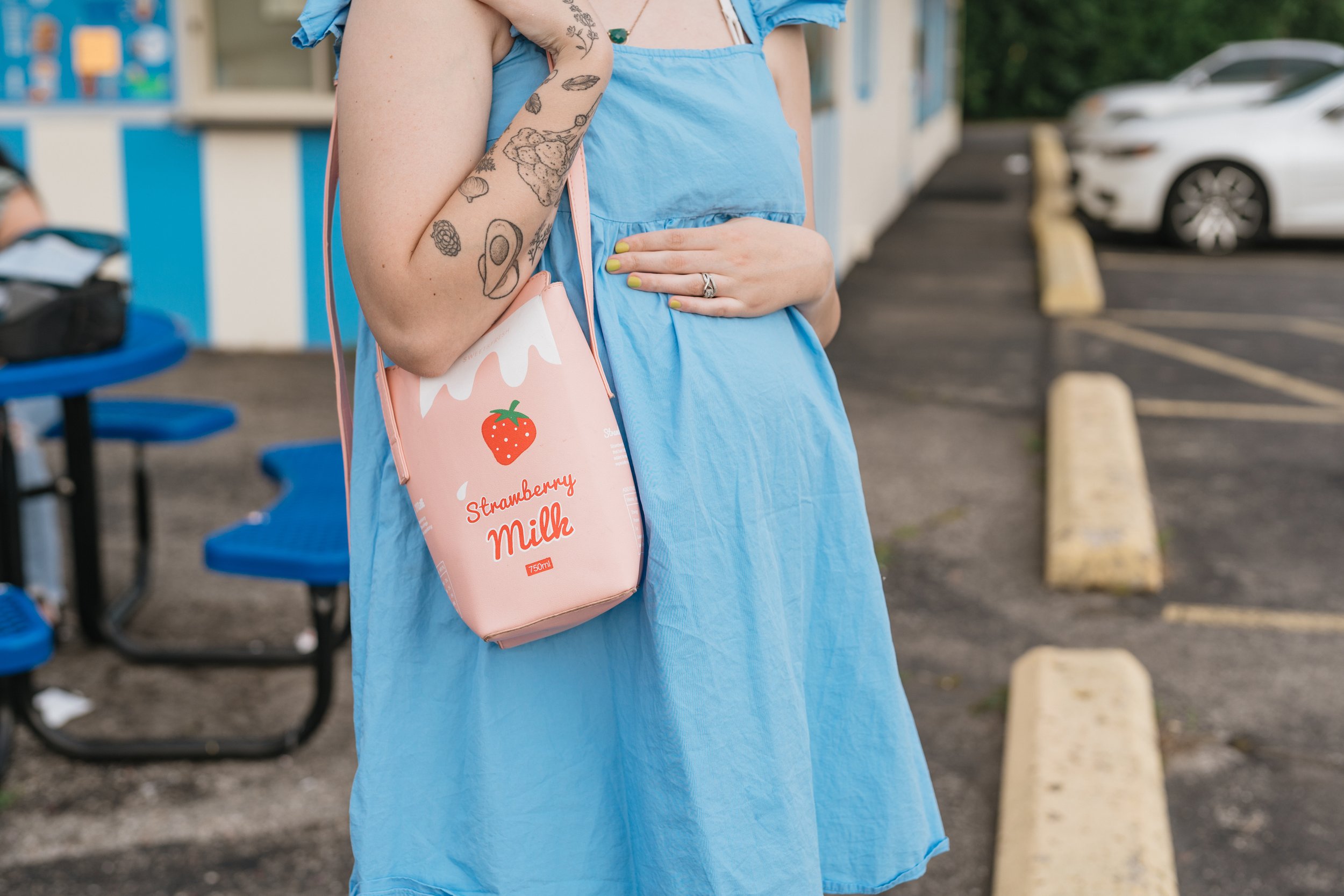 dayton-maternity-photographer-ice-cream-maternity-photos-02107.jpg