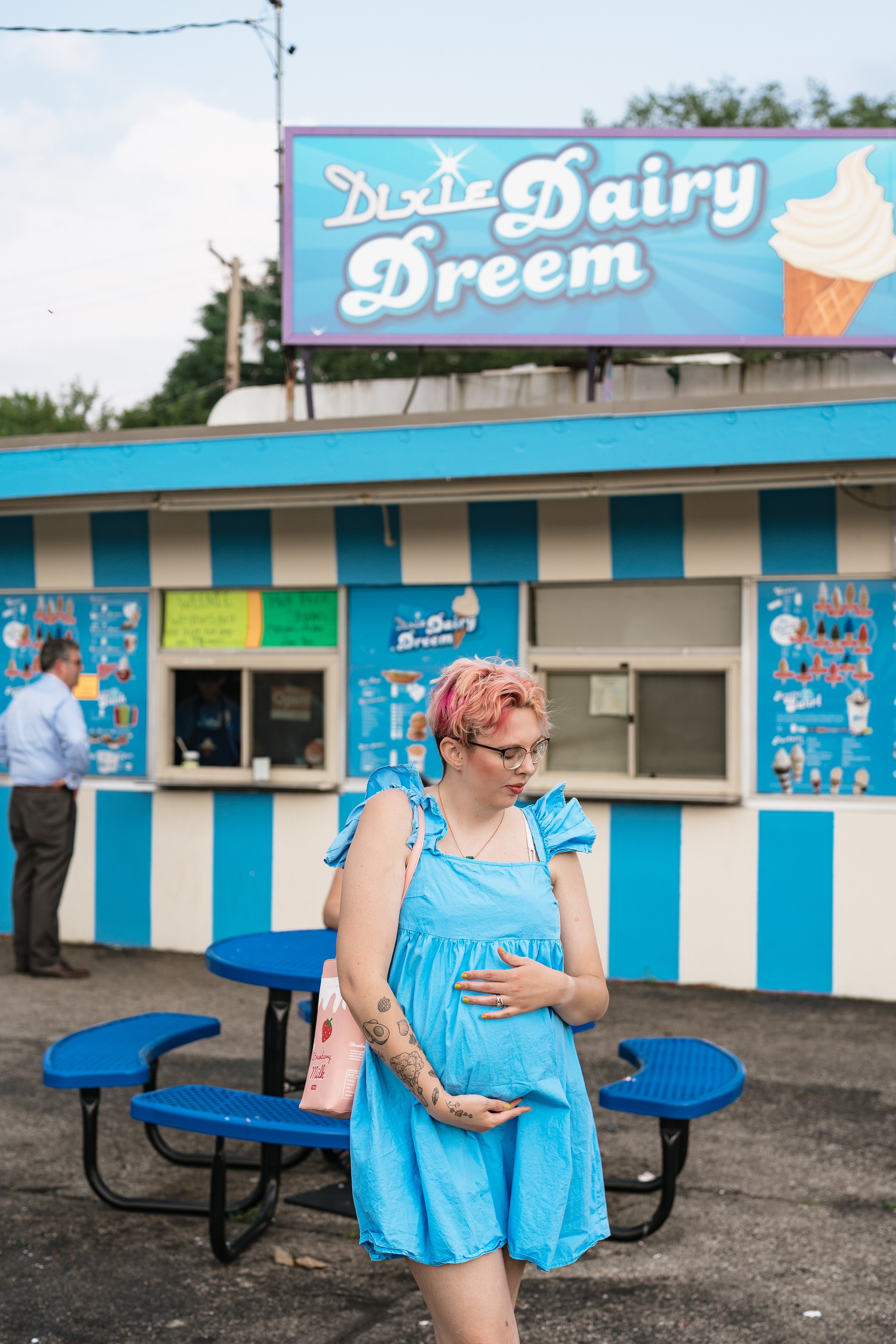 dayton-maternity-photographer-ice-cream-maternity-photos-02087.jpg