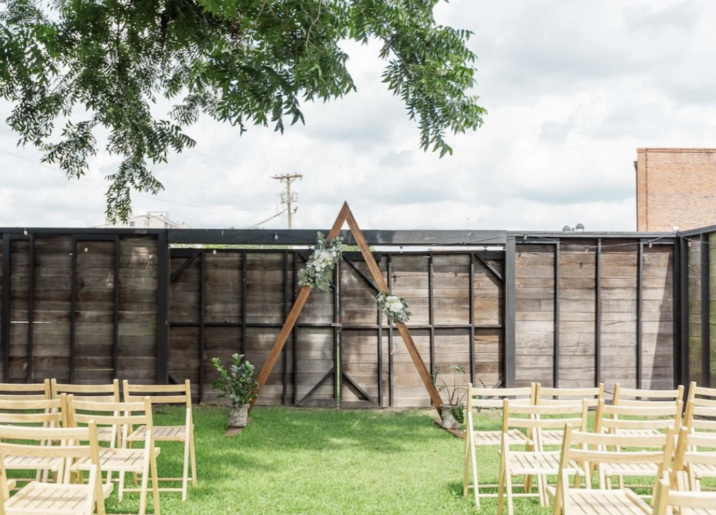 No Wedding Planner? Here’s Exactly How to Plan Your Day