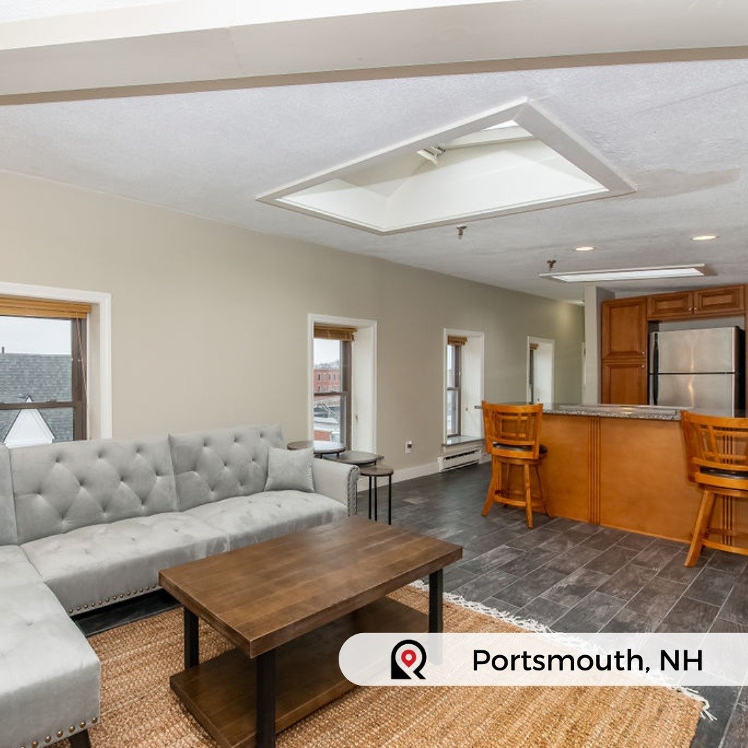 📍80 Fleet Street Unit 5-7 Portsmouth, NH

🛏️1
🛁1

Prime penthouse living in Portsmouth! Fully furnished, breathtaking views, and top-notch amenities. Your investment opportunity awaits!

Showings begin on Saturday, 5/4 by appointment only between 
