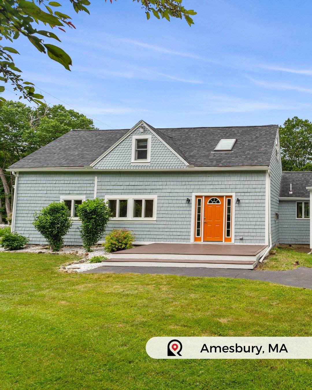 📍 94 Kimball Road Amesbury, MA
🏷️ $750,000

🛏️ 4
🛁 3

🏠 Open Houses
Friday 6/20 - 5pm to 7pm
Saturday 6/21 - 12pm to 2pm

☎️ For More Information
Josh Pacheco 603-812-8142

With exposed beams, vaulted ceilings, a stone fireplace wall, and quartz