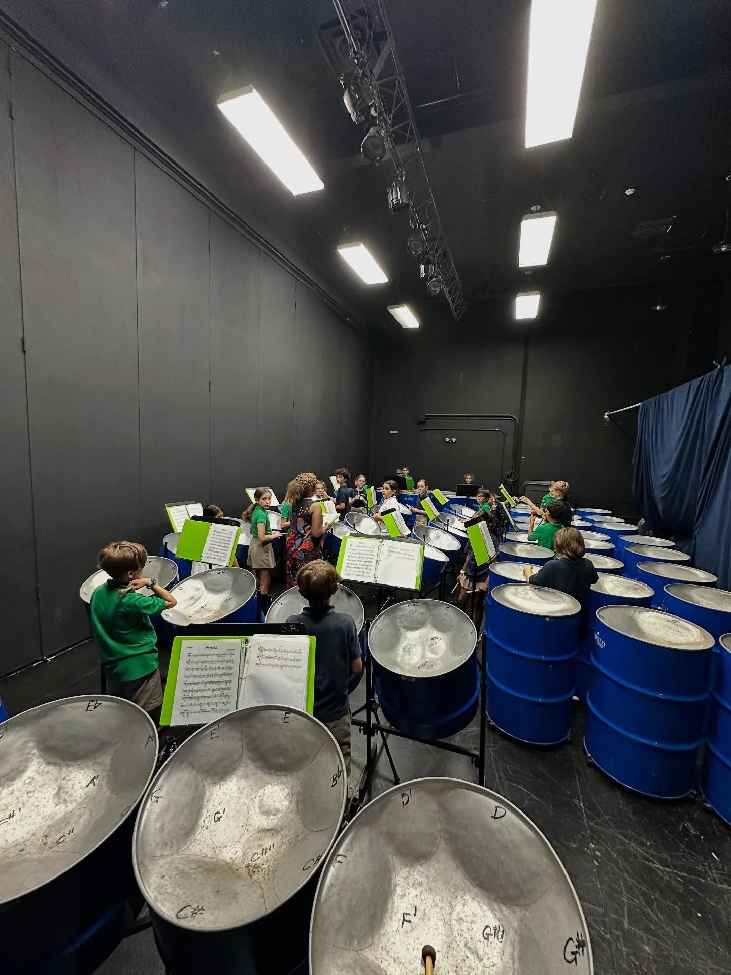 🛢️🎶 The start of the school year would t be co@plate without a little steel pan🎶🎶🎶

#musiclivesatSomersfield