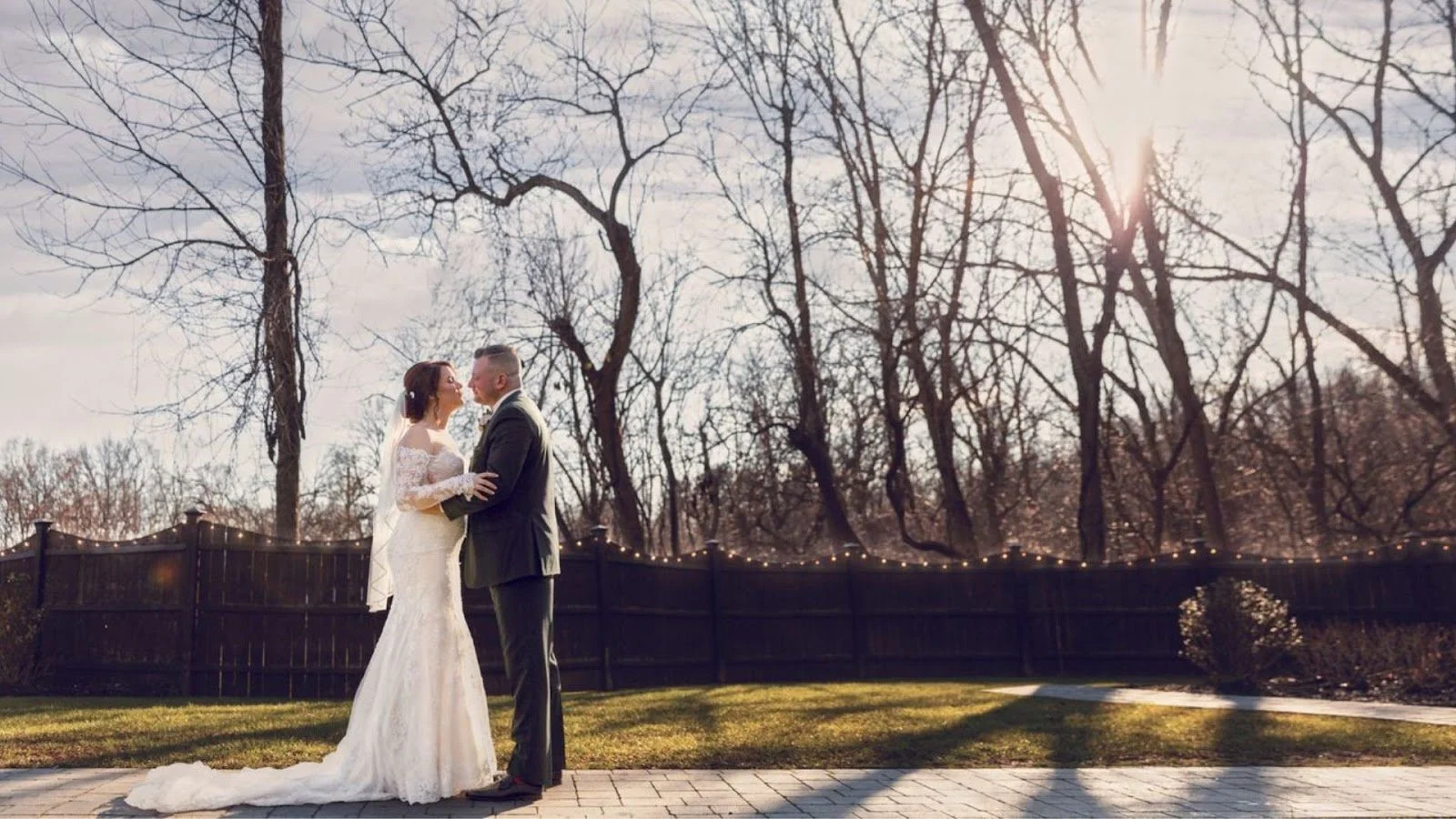 Wedding Party Photos List: Must-Have Group Shots