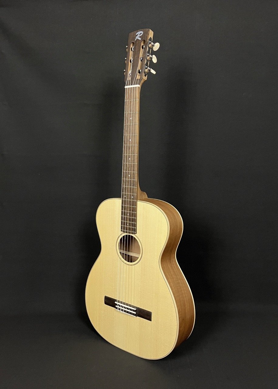 Julien Regnard Luthier Charvin 020 Noyer - 4 - Grande.jpeg