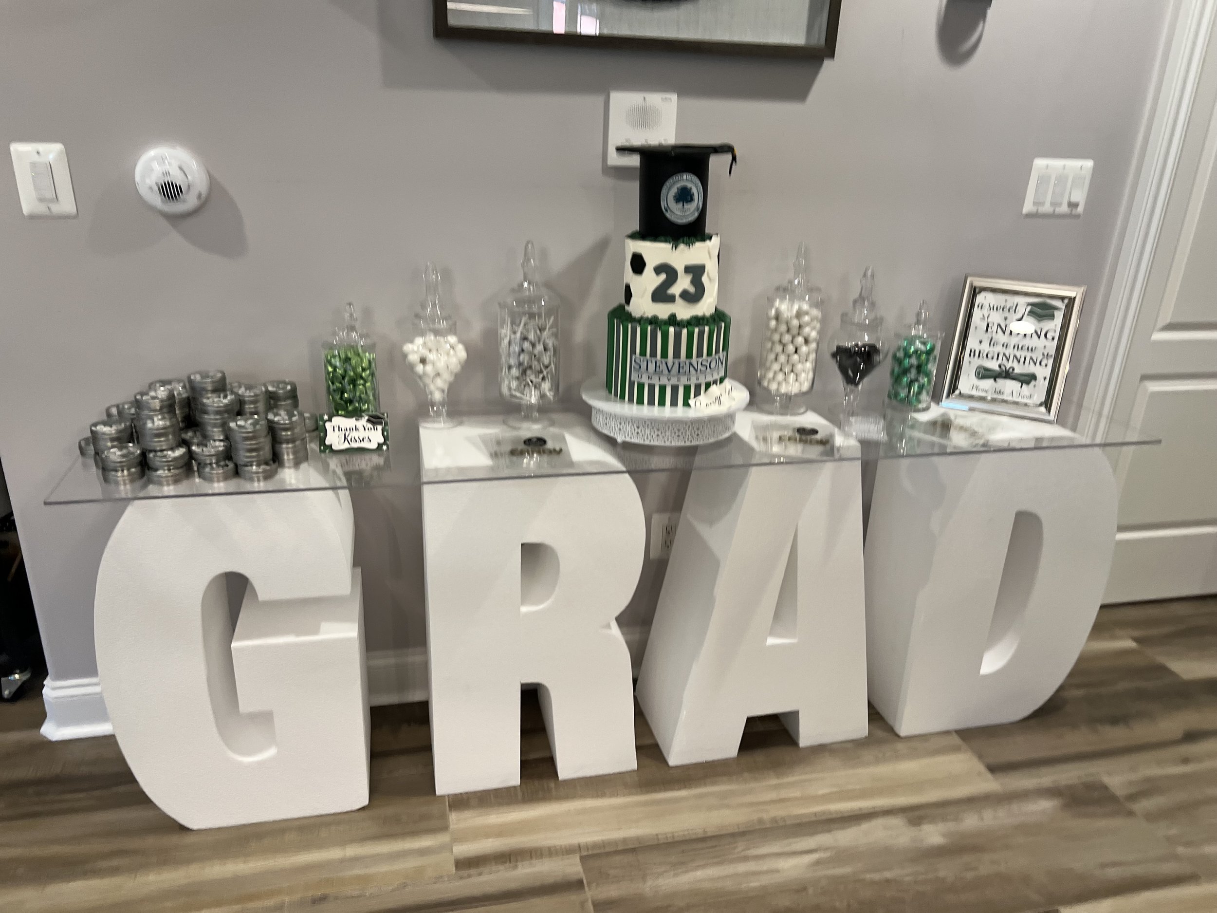 Candy Buffet Glass Jars with Lids (Pickup ONLY)
