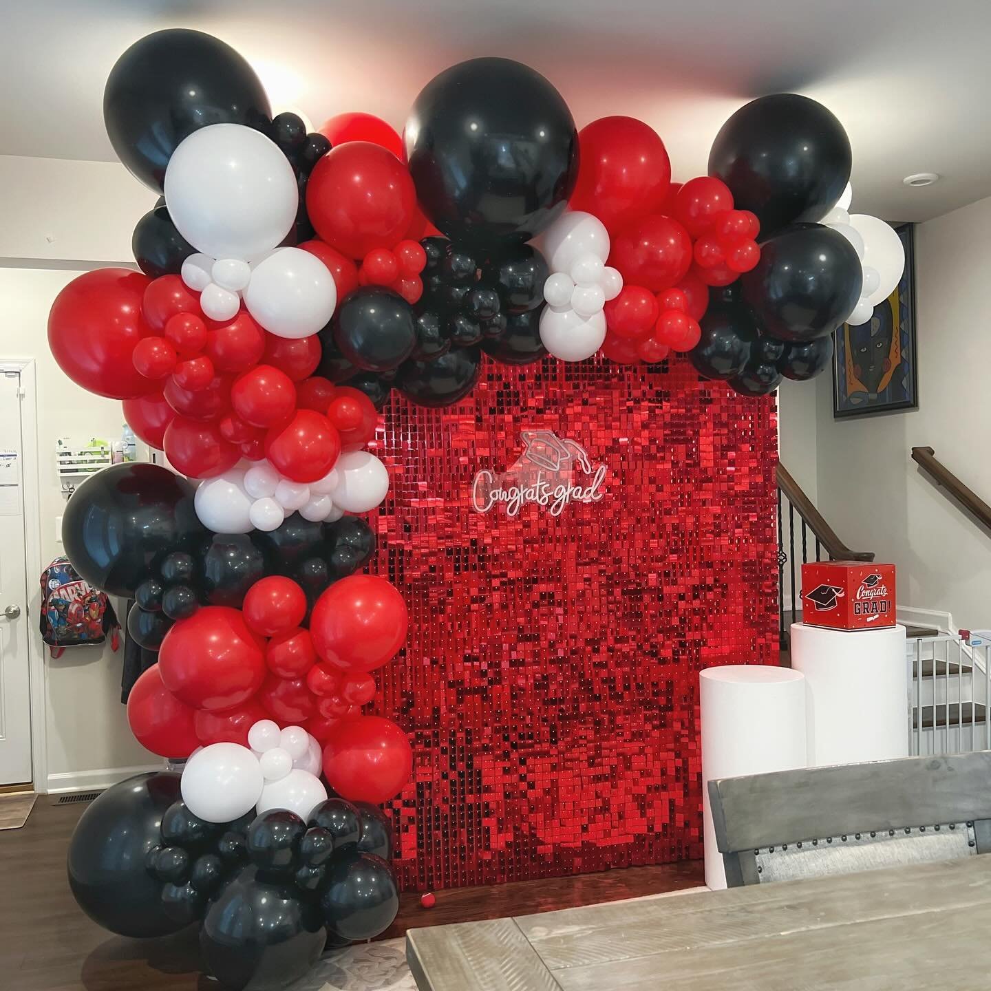 Looking for an idea for your graduation party? Shimmer walls are always a hit! There&rsquo;s a bunch of colors available too - black, gold, silver, red, purple, blue, etc. 

For more decorating ideas, click on the link in my profile to watch my YouTu