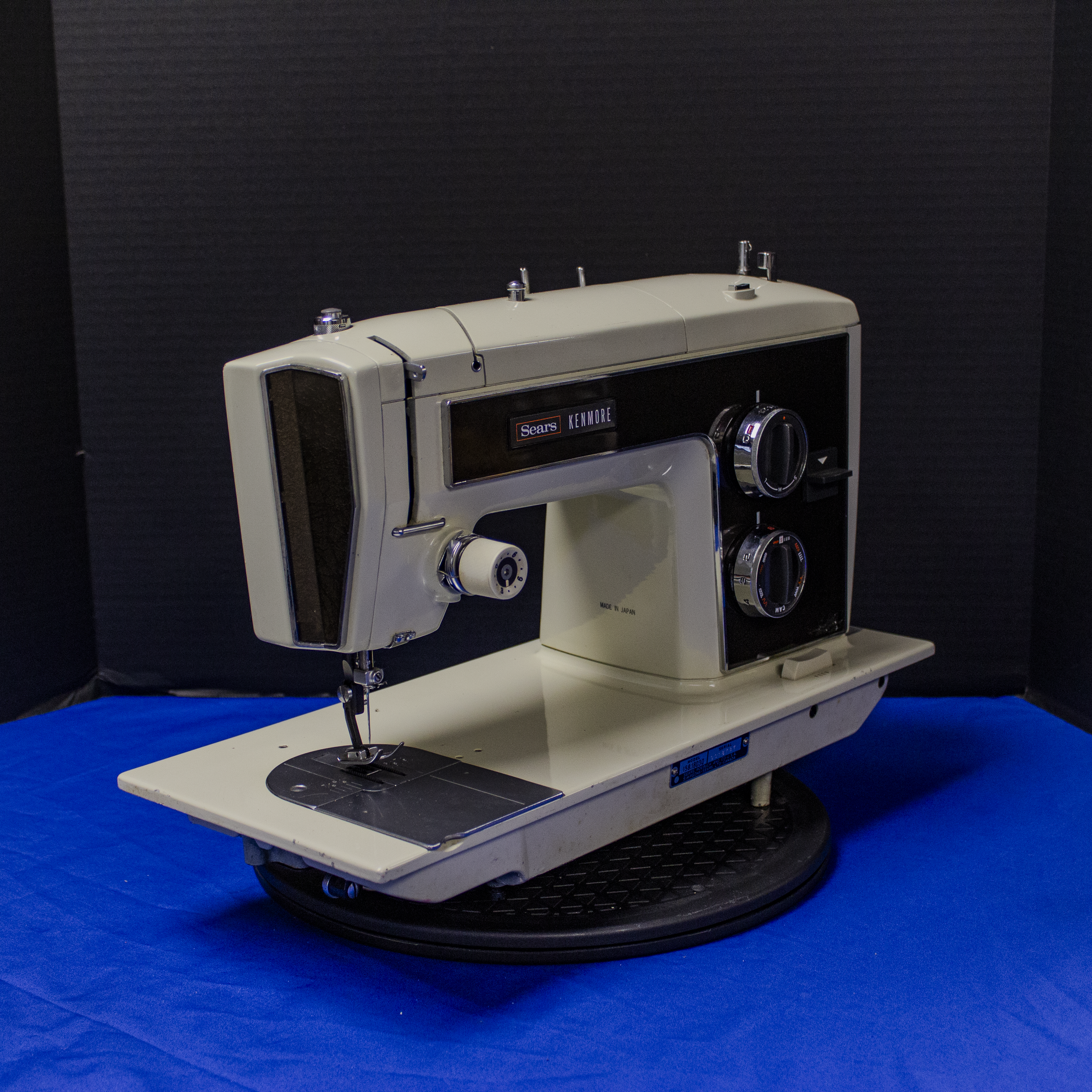 Kenmore Model 158.18030 Vintage Mechanical Zig-Zag Sewing Machine