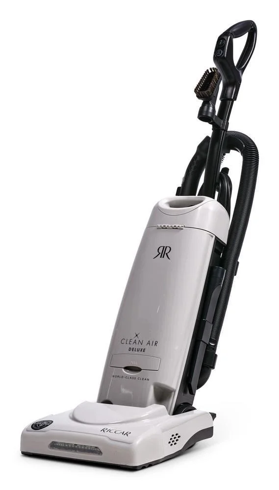 rv_r27d_studiophoto_reclined3ql.20250805204832365.jpg