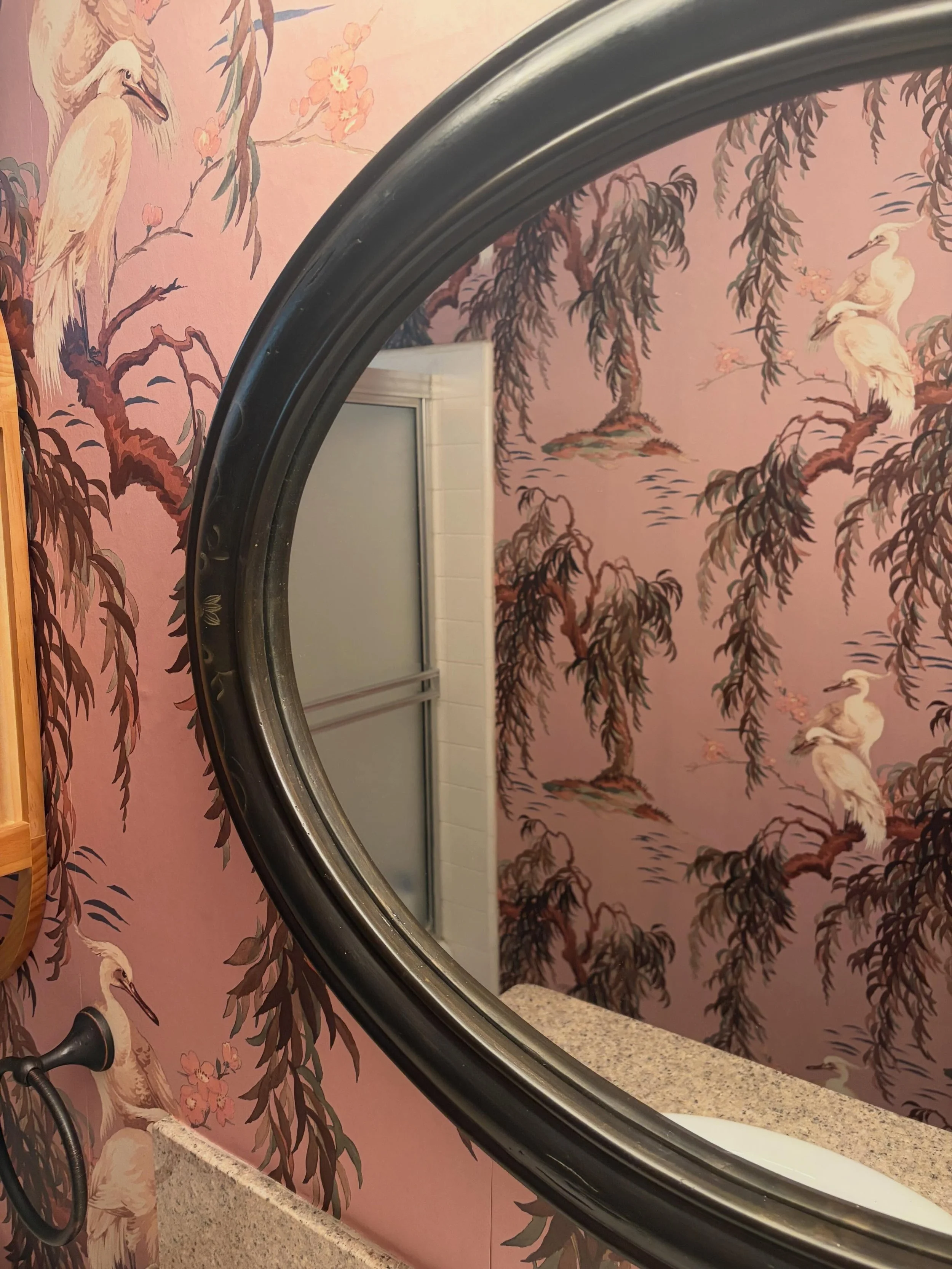 A fabulous bathroom refresh!! From dull and neutral to colorful and full of personality. A little wallpaper, new hardware, and some peel and stick floor tile can go a long way 🤗🤗🤗

Wallpaper- @houseofhackney 
Floor Tile- @wallpops 
Mirror- Vintage
