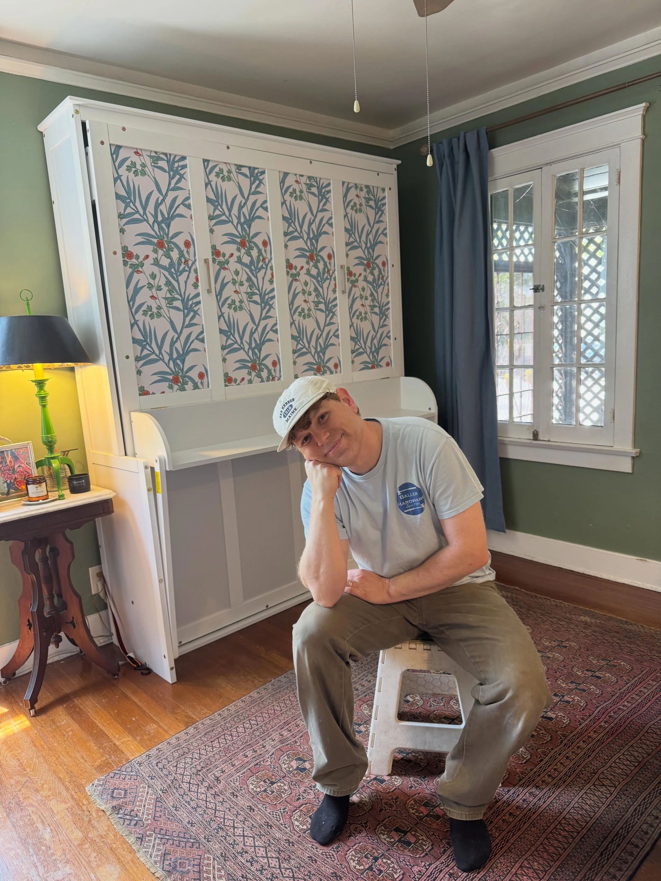 Office Renovation!  From a blank room to a fully functional office/guest room! With just $800 and a dream 🥰

Paint by @benjaminmoore 
Wallpaper by @littlegreenepaintcompany 
Everything else #facebookmarketplace 
Design and Installation by @zacharyjo