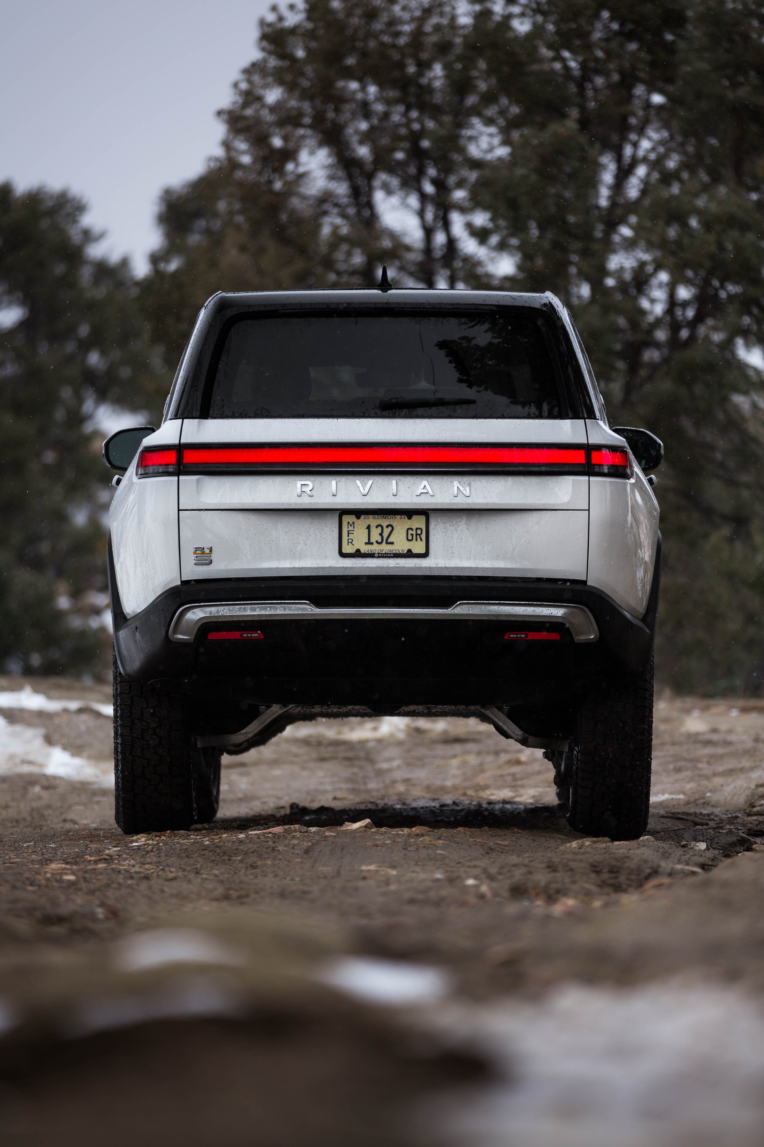 rivian-r1s-6.jpg