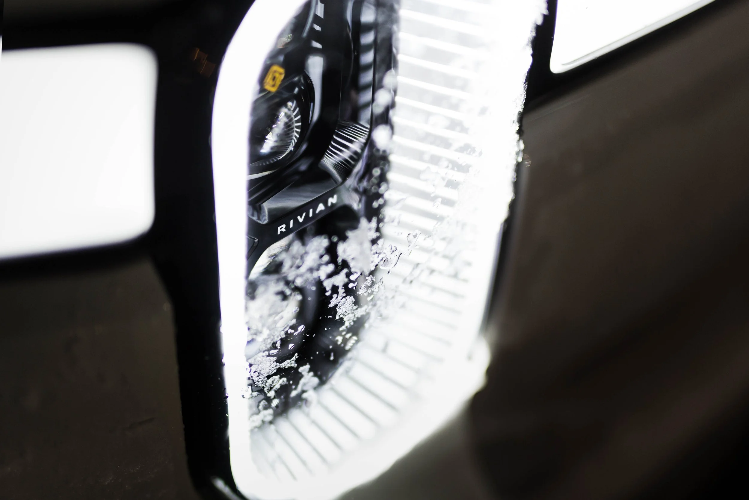 rivian-r1s-13.jpg