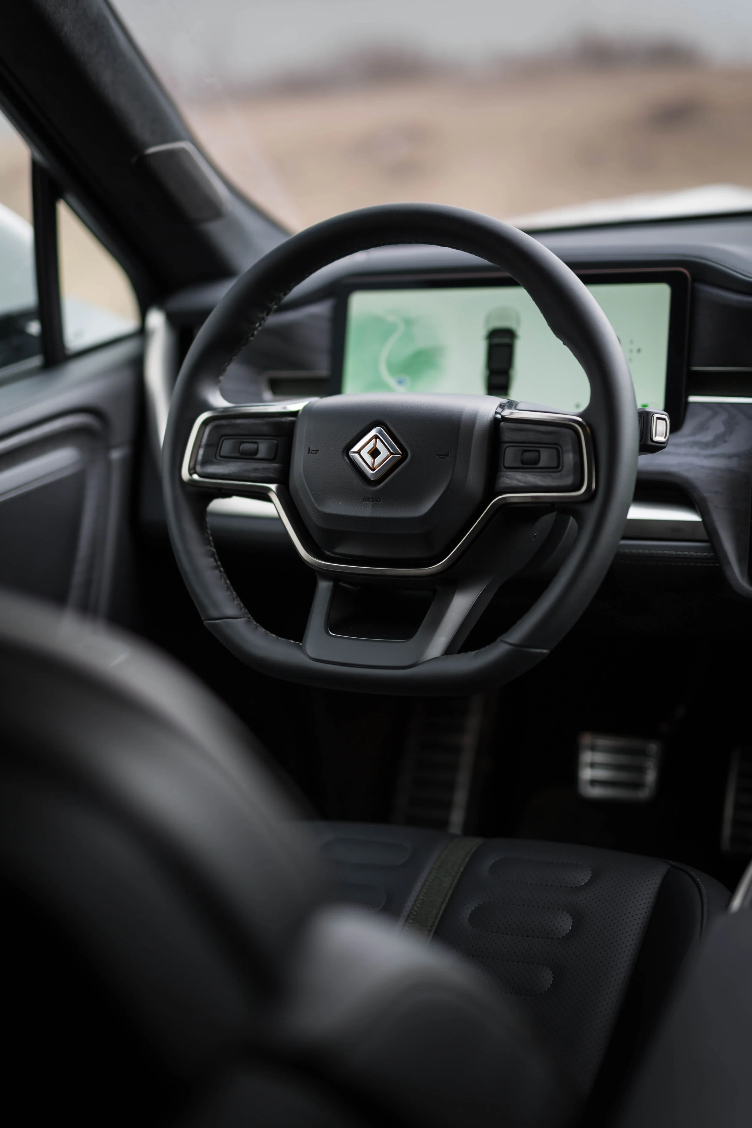 rivian-r1s-8.jpg