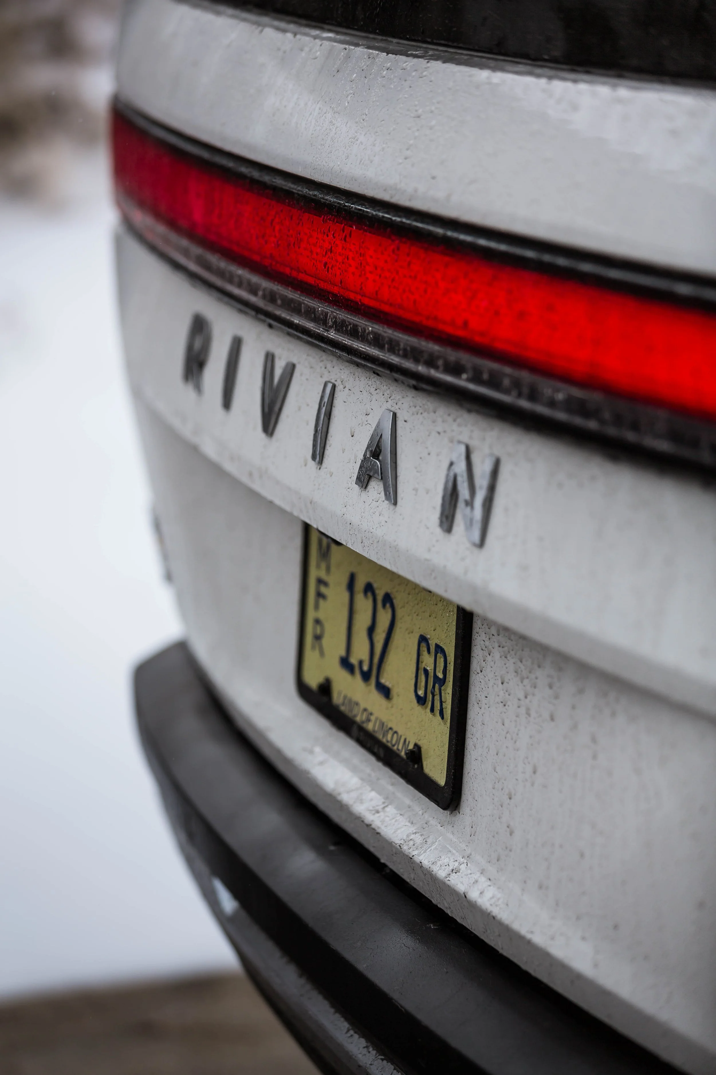 rivian-r1s-10.jpg
