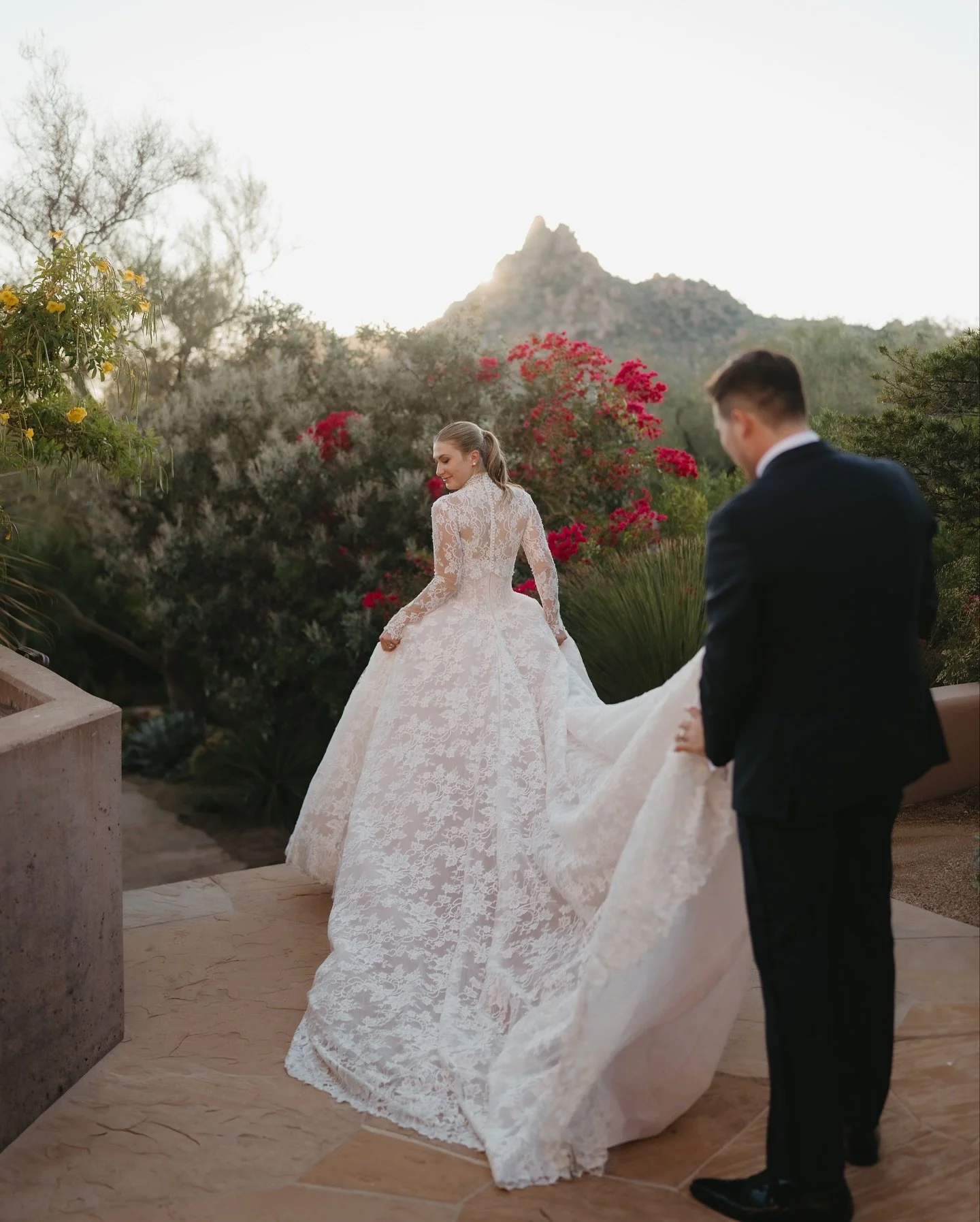 I kinda like it when you call me wonderful. // Olivia Dean

Elissa and Austin&rsquo;s wedding was nothing short of incredible. So grateful to have the opportunity to capture such an amazing couple and their beautiful weekend.