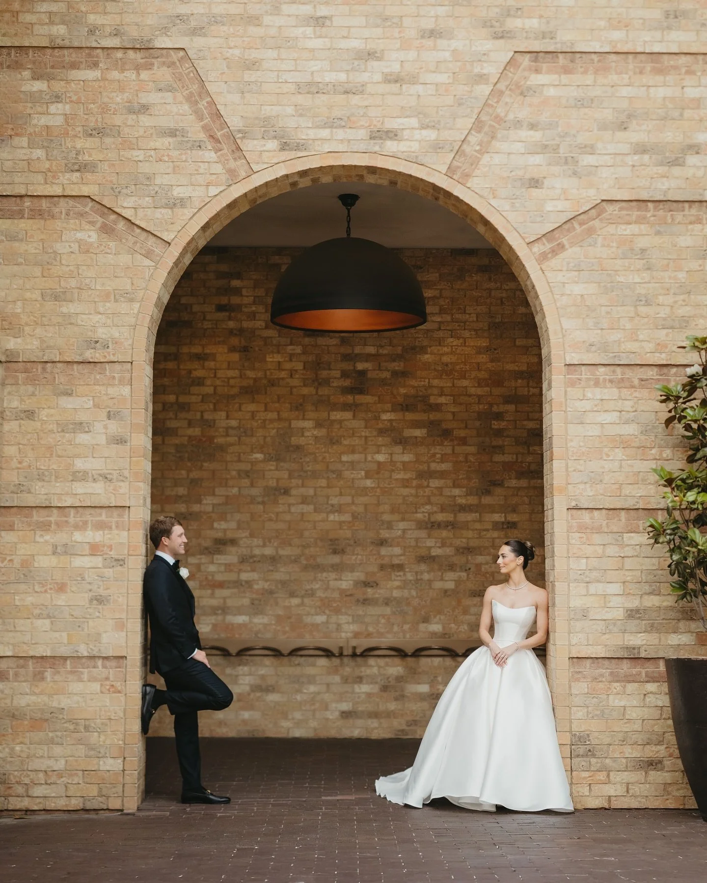 and then there was you, my dear // norah jones

Mikaila and Jordan&rsquo;s wedding was incredibly stunning. Such an amazing day spent with all their friends and family. Extremely grateful to witness it all. 

Planning &amp; Design // @aliceallenevent