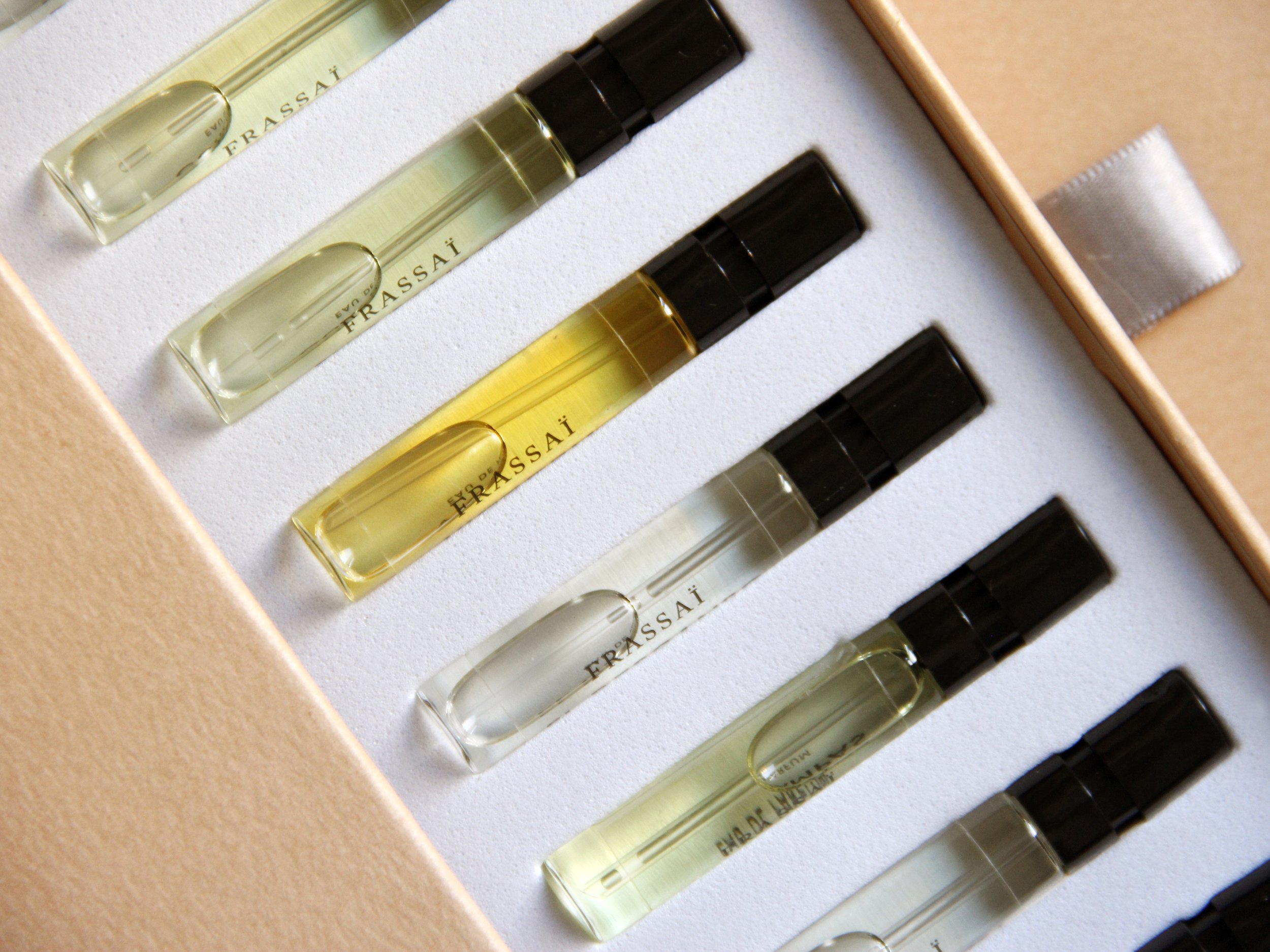 miniature perfume sample