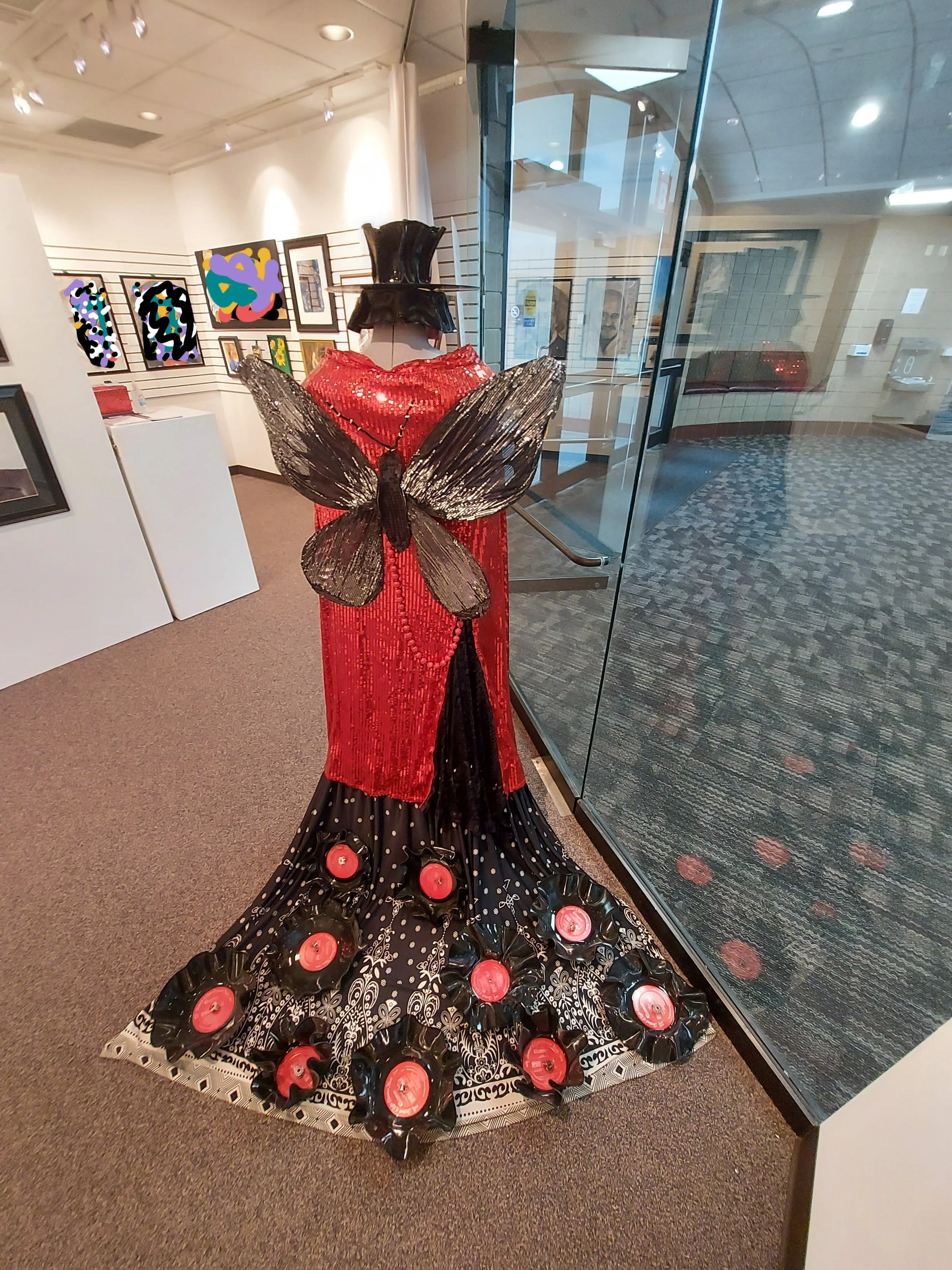Record Cape By Sarah Amaral;