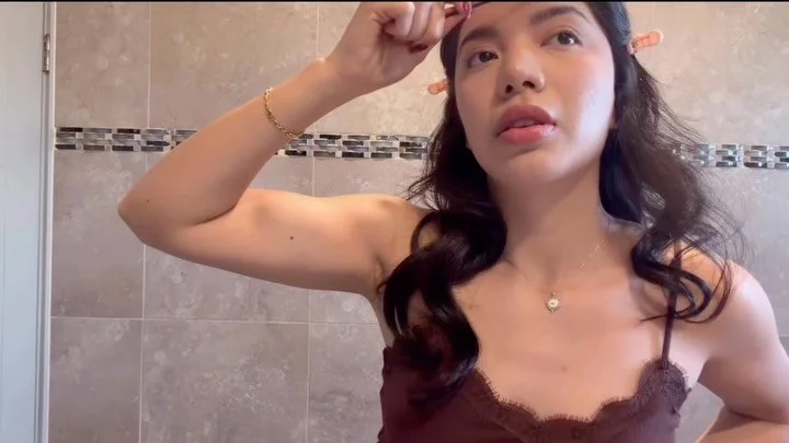 We have said goodbye to MUD season with sooo much gratitude and welcome BLOSSOMING season with roots and tools. On today&rsquo;s substack post you&rsquo;ll see some journal prompts and practices I recommend for the next two weeks 🤍

Happy Women&rsqu