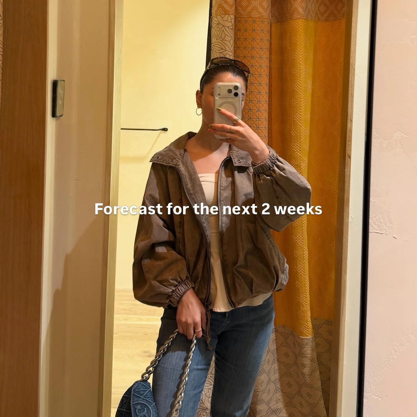 Forecast for the next 2 weeks 🕯️
You received a candle when Blossoming season started and this week you see a flame light up! 
It is as if you&rsquo;re walking in a tunnel and you can only see 2 steps ahead. Fantasy is gone it is transformed and now