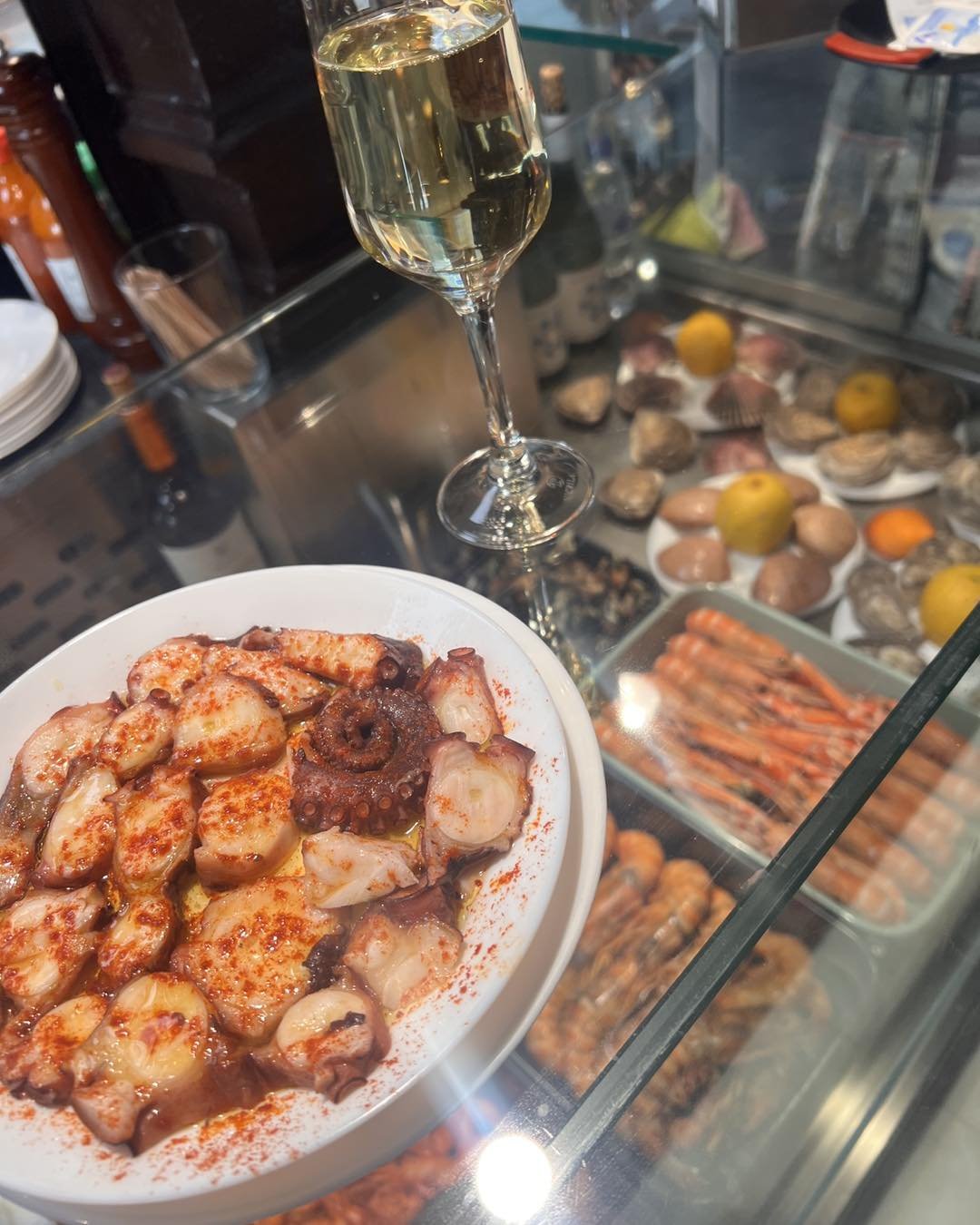 I had the best time eating my way around Madrid! Got lots of inspiration and ate all the seafood 
🦐🫒🍷