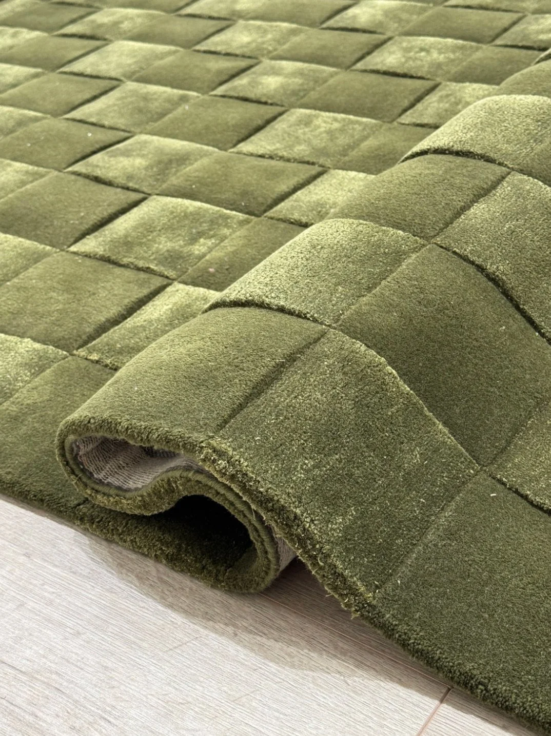 vincenza-moss-rug-06.jpg