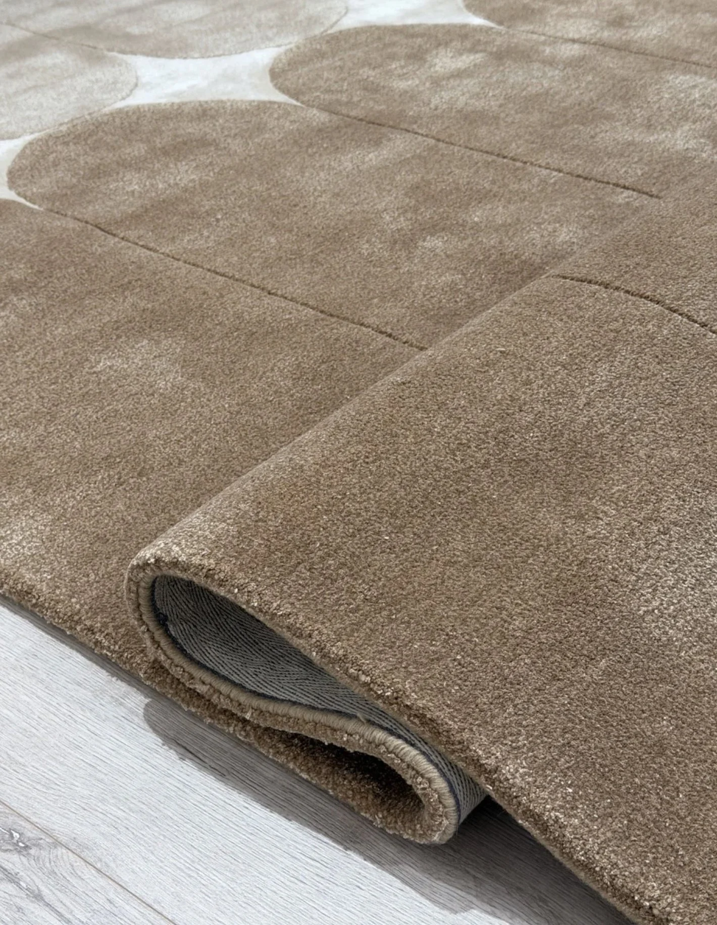 hicks-beige2.jpg