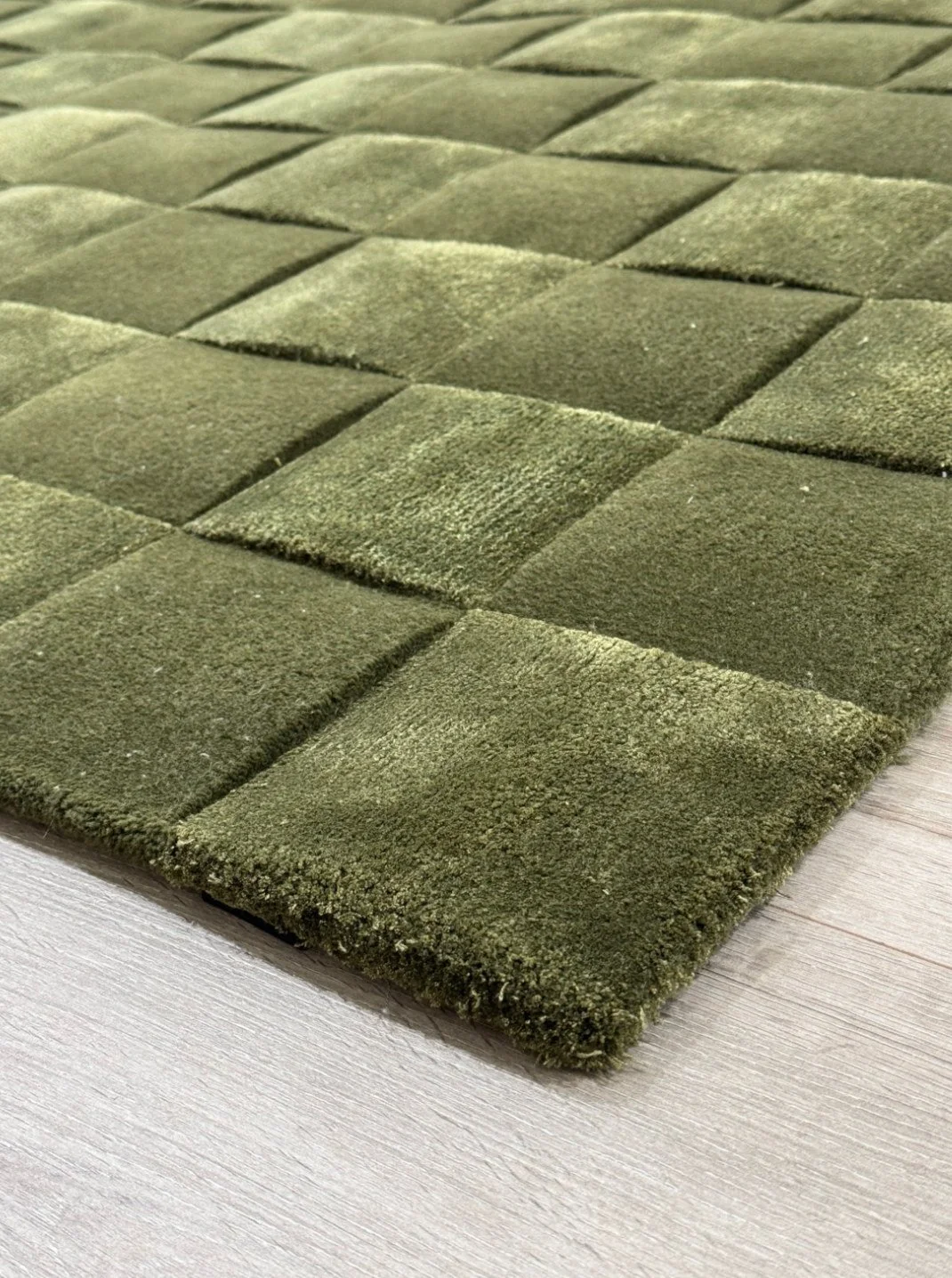 vincenza-moss-rug-07.jpg