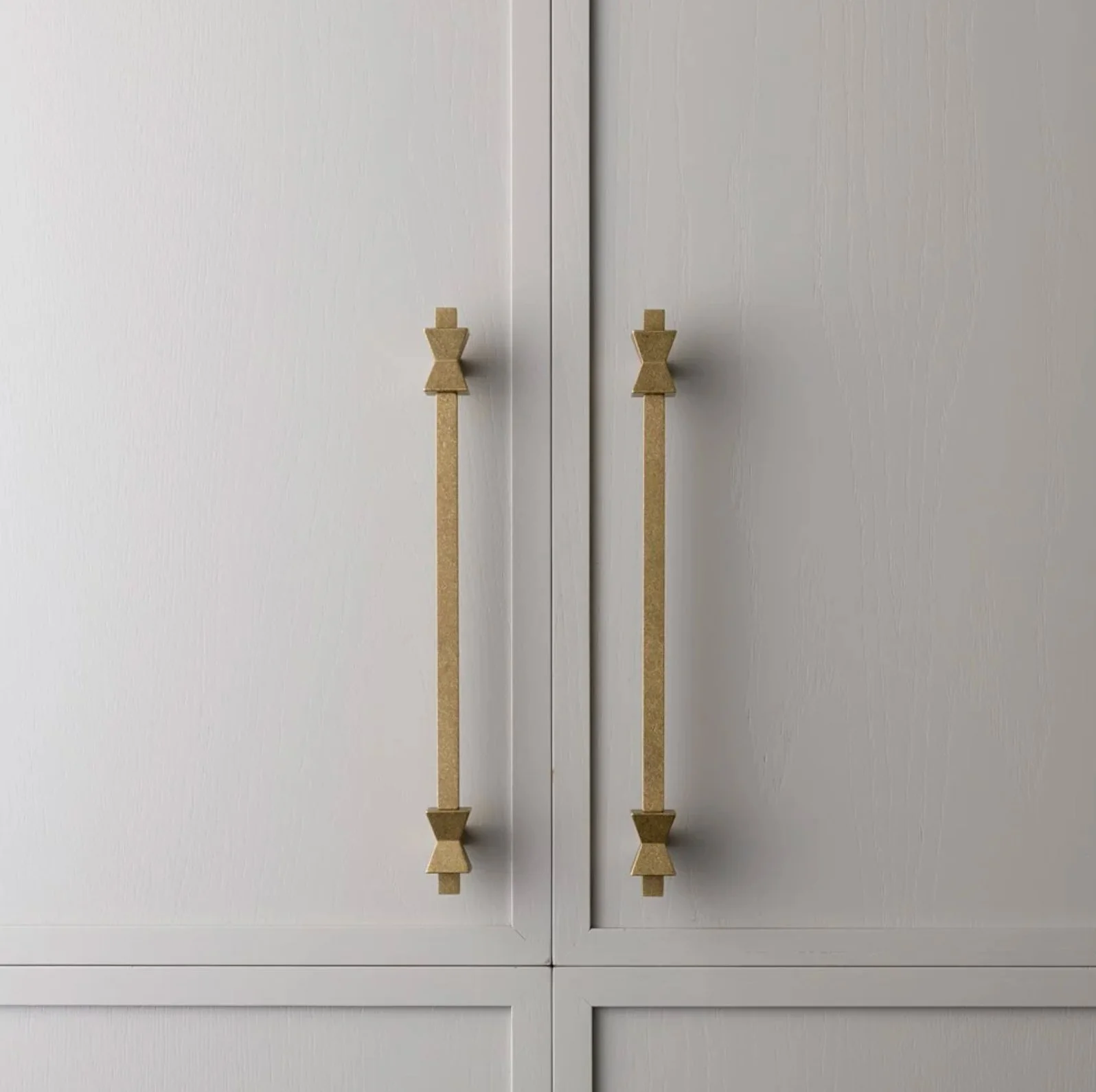 AppliancePullTumbledBrass3.jpg