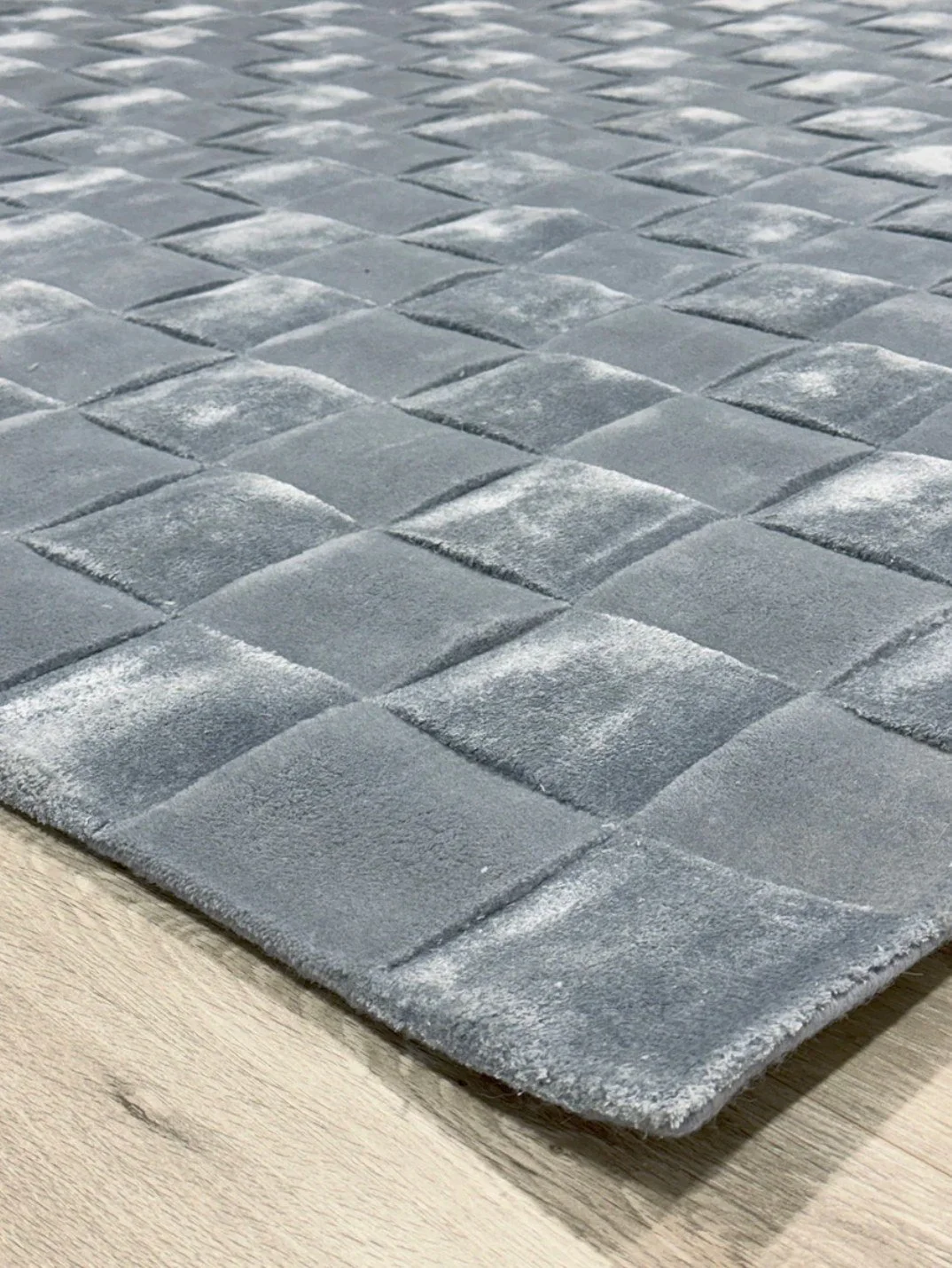 vincenza-sky-rug-02.jpg