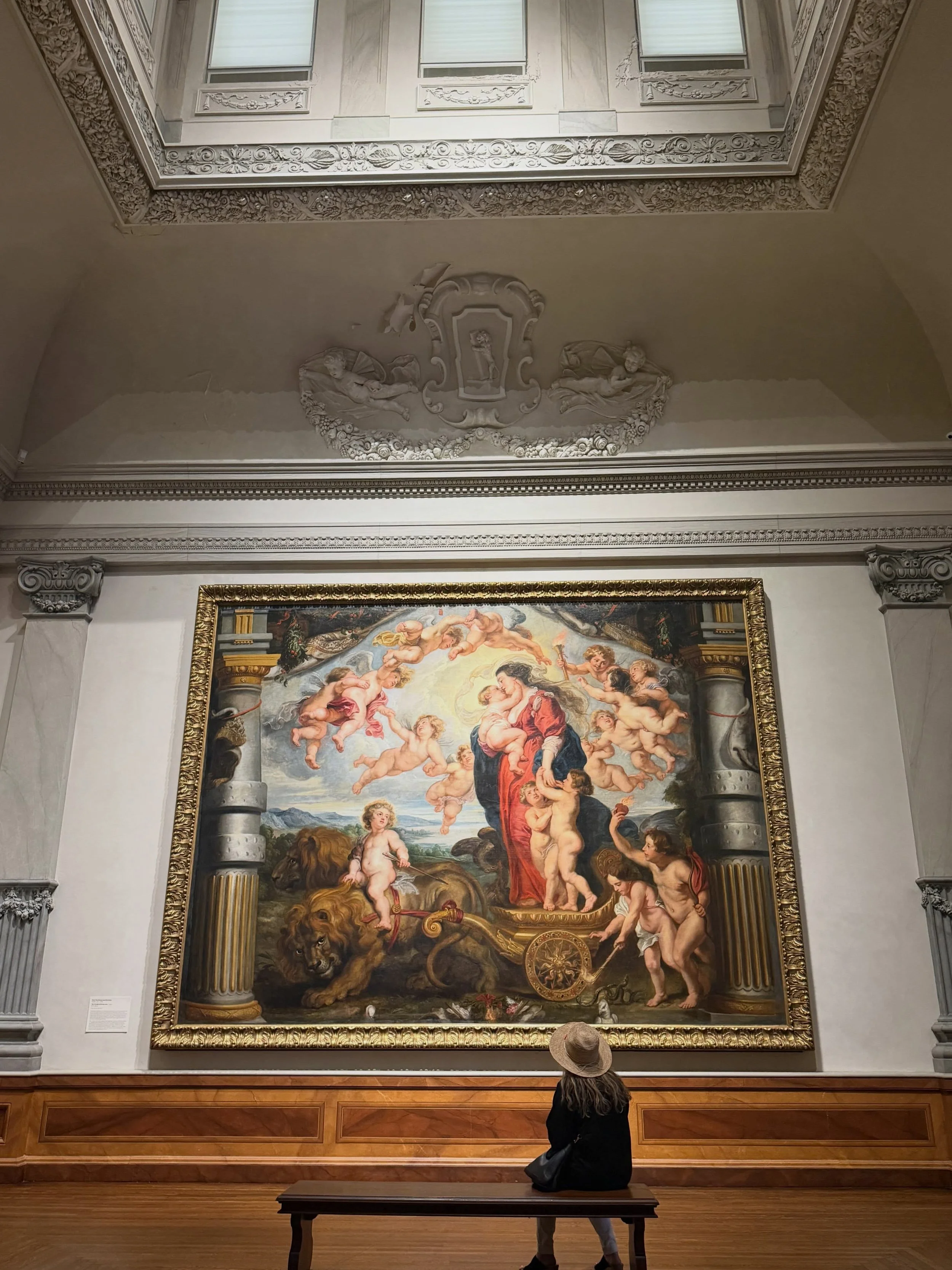 Sarasota with Mama: flash back to her bohemian days&hellip; Ringling School of Art&hellip;beautiful beaches&hellip;friend&rsquo;s mural&hellip;minus the go-go dancing &amp; hitching - next time! 😆🌞🏖️