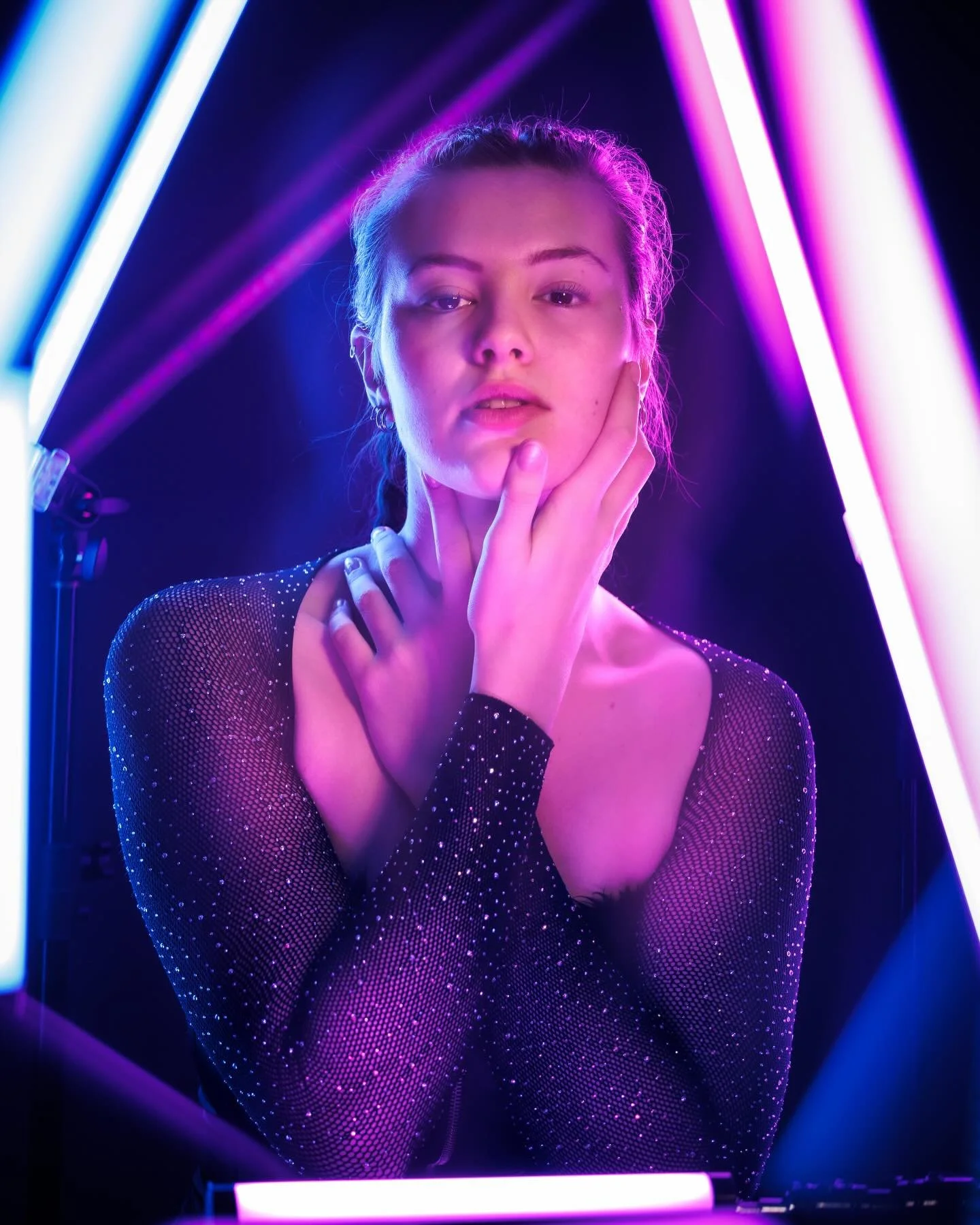 E T E R I S K

Fr&aring;n min workshop med Billingens Fotoklubb d&auml;r @amandakaaling st&auml;llde upp som modell. En session f&ouml;r kunskap och inspiration med konstant ljus 📸

www.photobyxnet.com 
Daniel@photobyxnet.com 
Tel 0707259828 

Ps! D