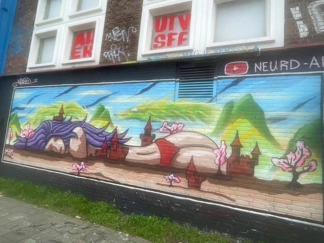 NDSM graffiti - woman and castles.jpeg