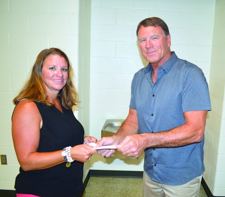 WPOA donates to Wawasee Yacht Club